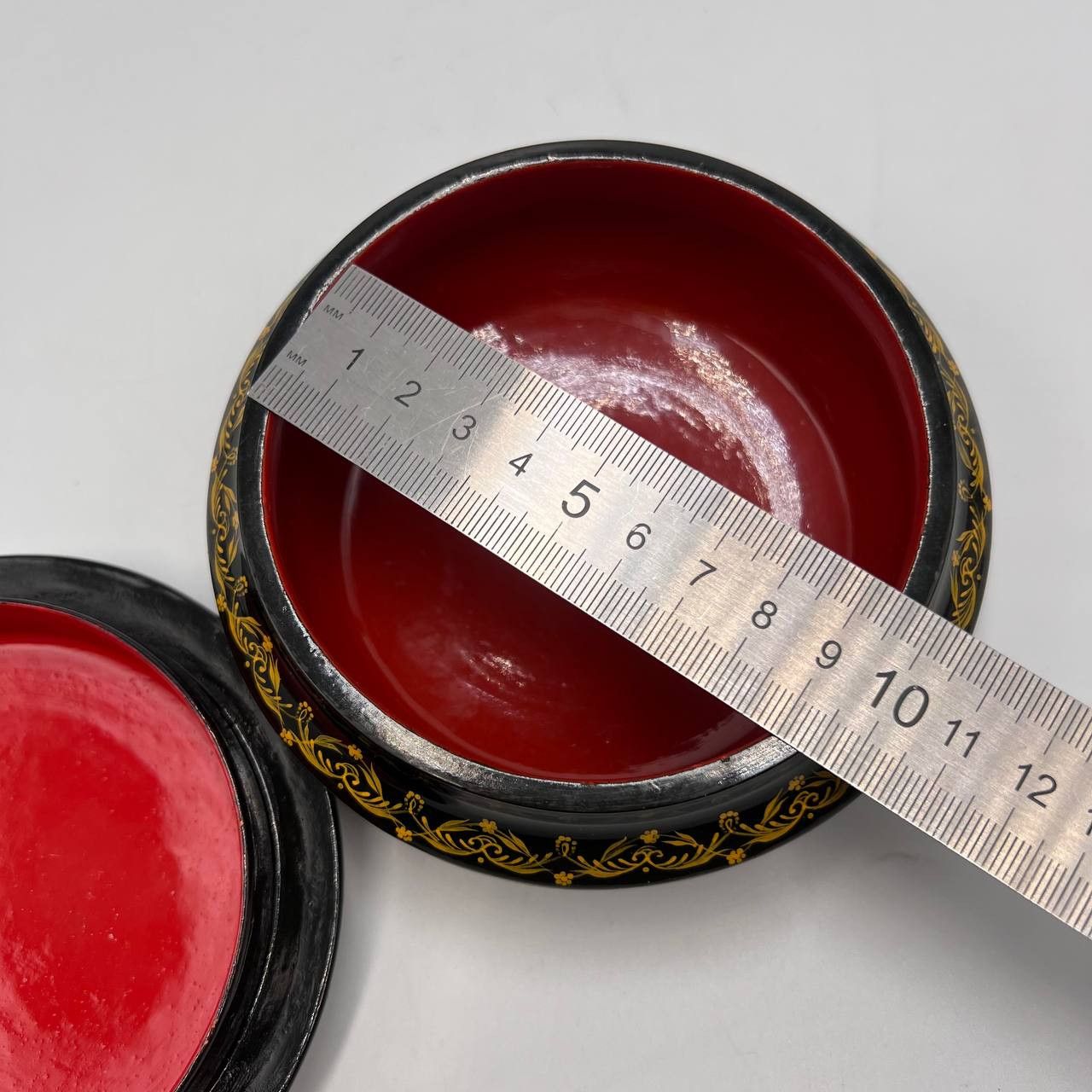 Vintage Vintage USSR Hand Painted Wooden Trinket Jewelry Lacquer Box Size ONE SIZE - 4 Thumbnail
