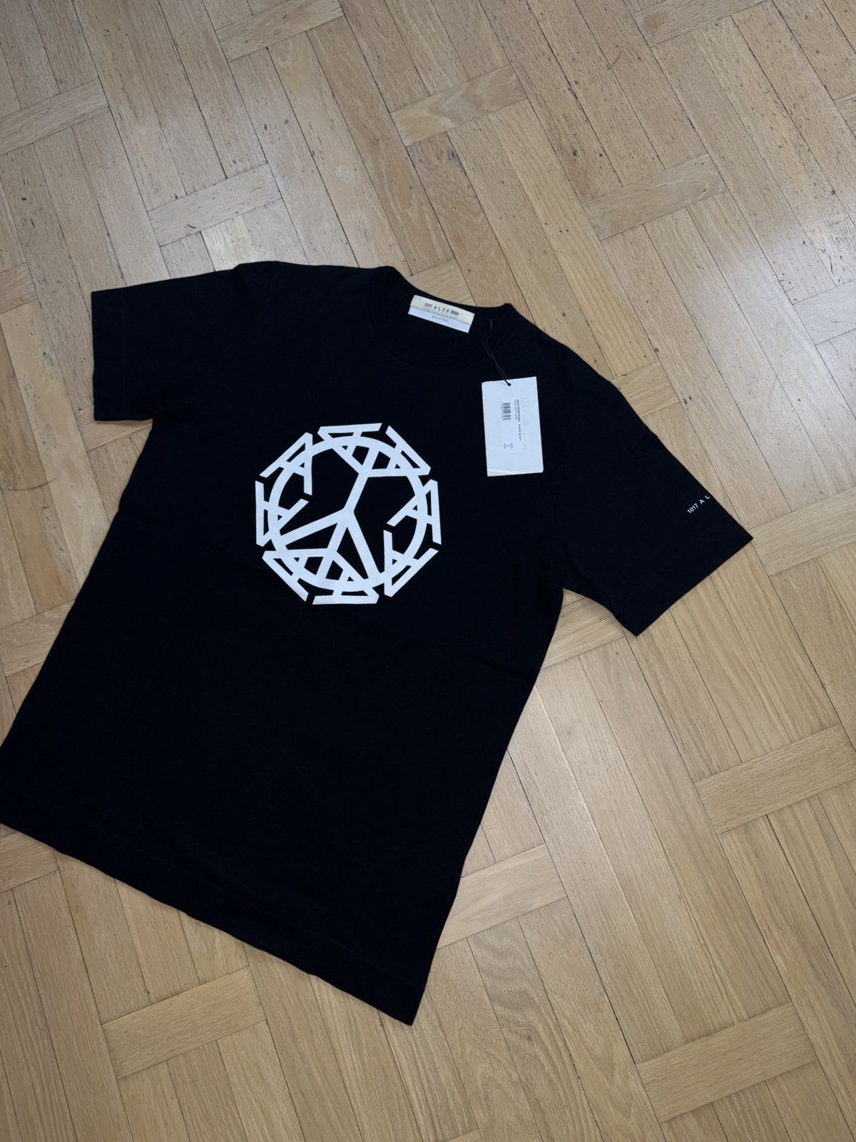 Alyx 1017 ALYX 9SM PEACE SIGN TEE SS23 Size US L / EU 52-54 / 3 - 2 Thumbnail