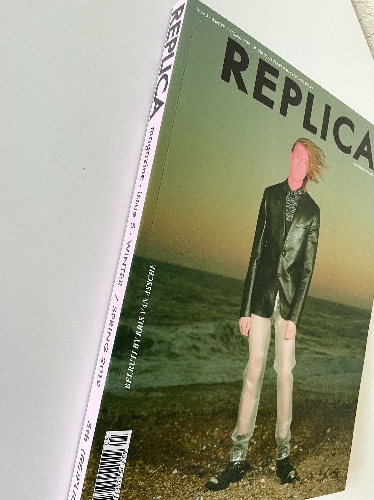 Kris Van Assche × Maison Margiela Replica magazine Belruti By Kris Van Assche ft Margiela Size ONE SIZE - 5 Thumbnail