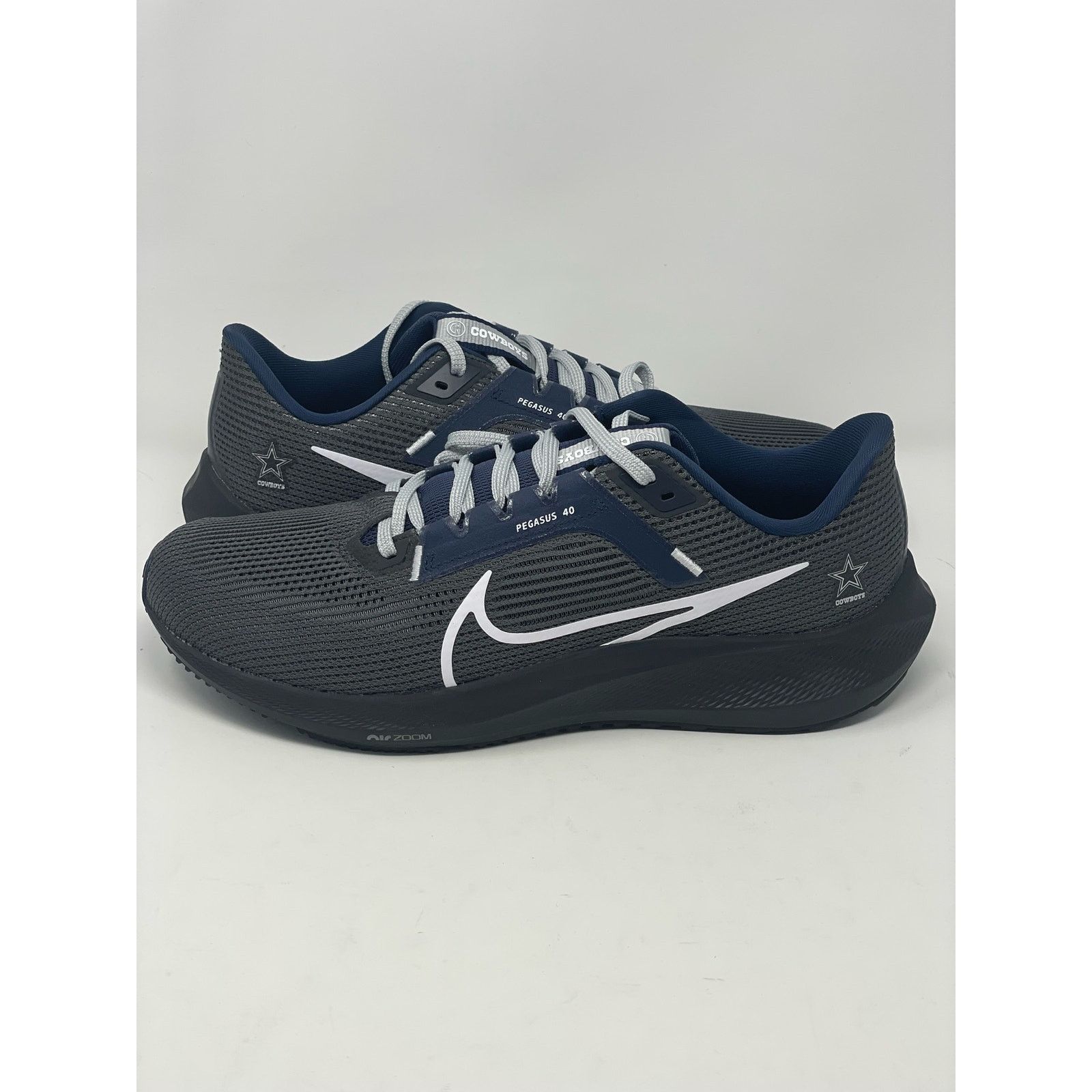 Nike Nike Air Zoom Pegasus 40 Dallas Cowboys NFL Mens Size 11 Size US 11 / EU 44 - 3 Thumbnail