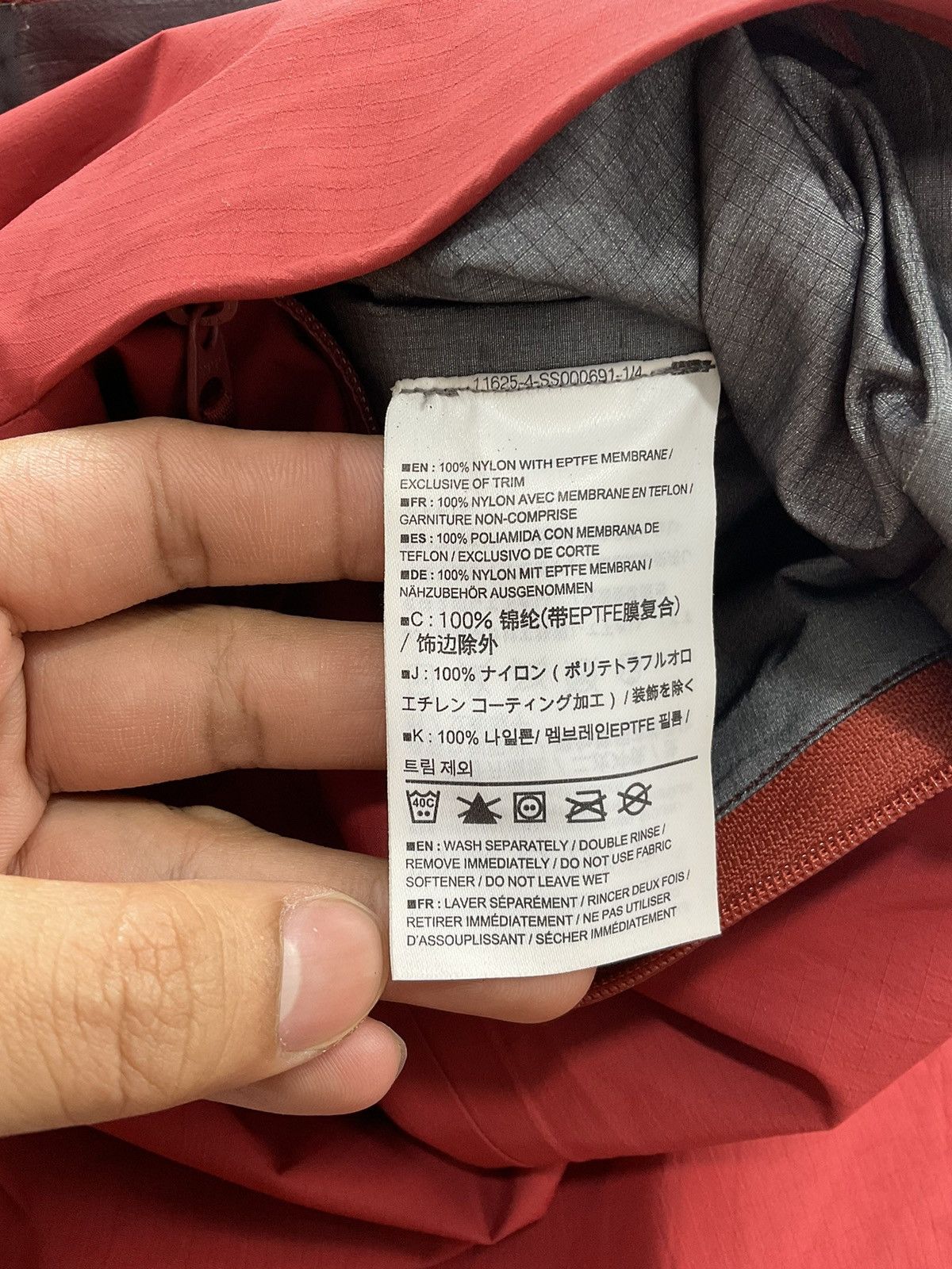 Arc'teryx Arc'teryx Veilance Monitor Coat Size US S / EU 44-46 / 1 - 19 Thumbnail