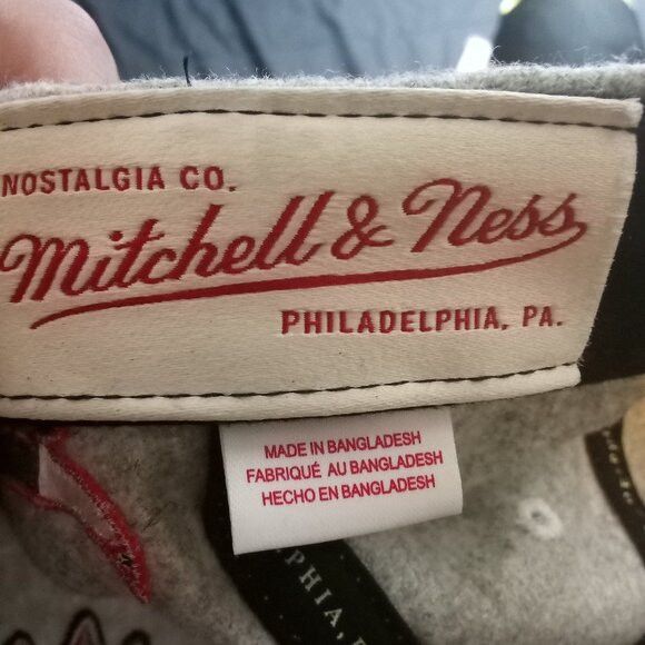 Mitchell & Ness × NBA NWT Mitchell & Ness Chicago Bulls Tailsweep Strapback Hat Size ONE SIZE - 6 Thumbnail