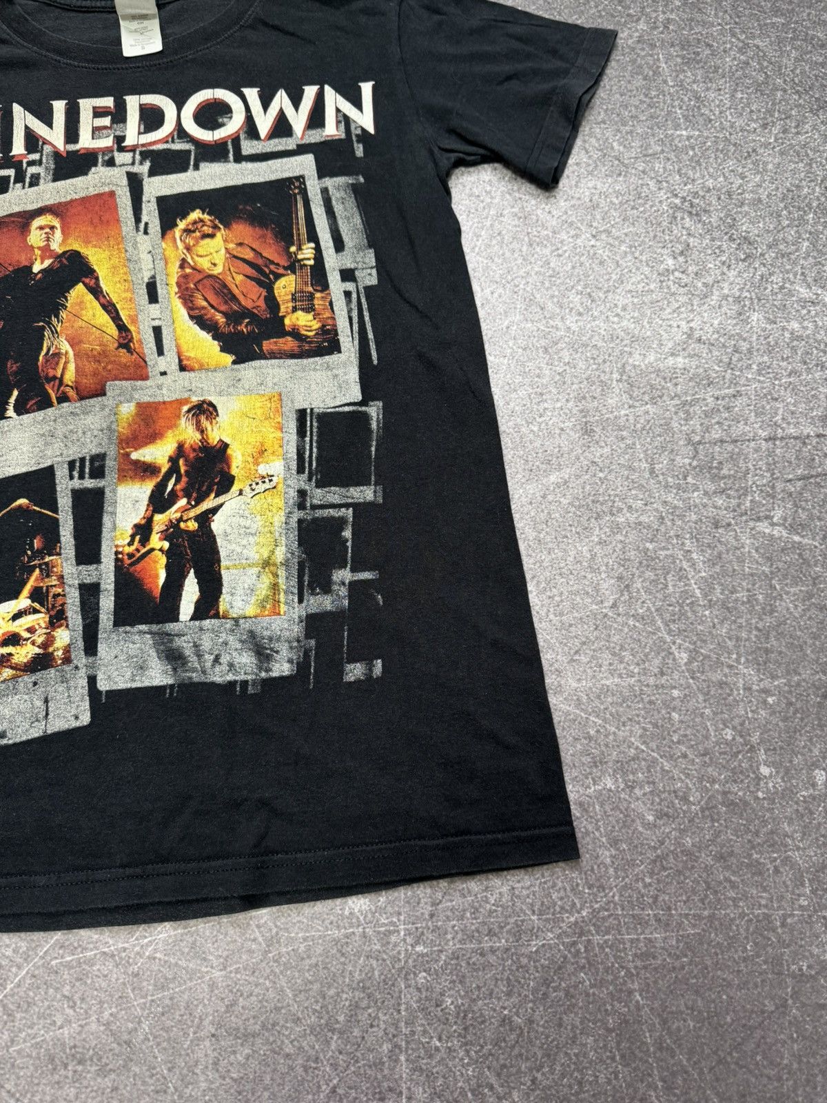 Band Tees Crazy Vintage Shinedown Rock Band Tour Faded Black Tee Size US S / EU 44-46 / 1 - 4 Thumbnail