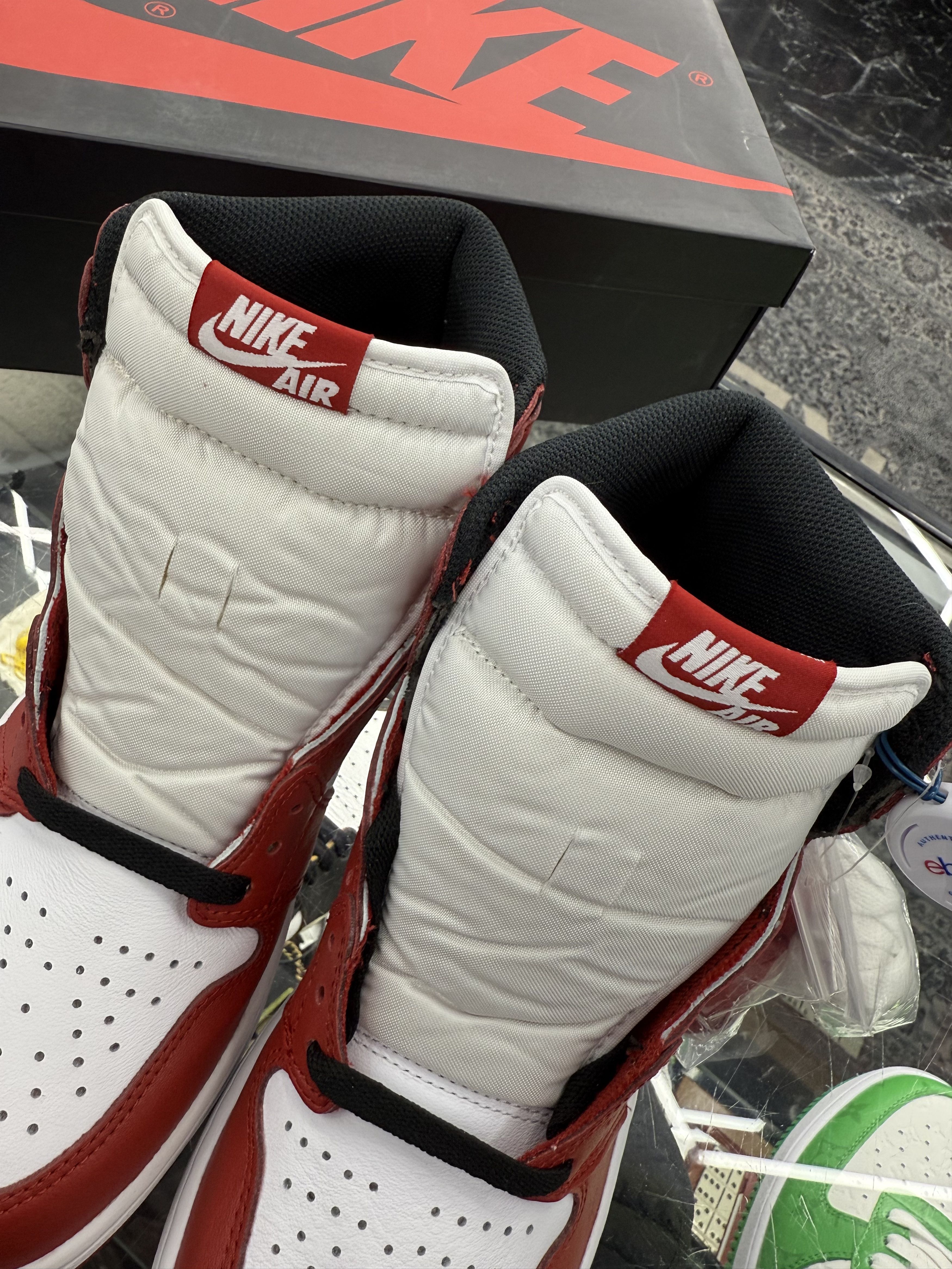 Jordan Brand 1 Retro High OG Chicago Size US 9.5 / EU 42-43 - 7 Thumbnail