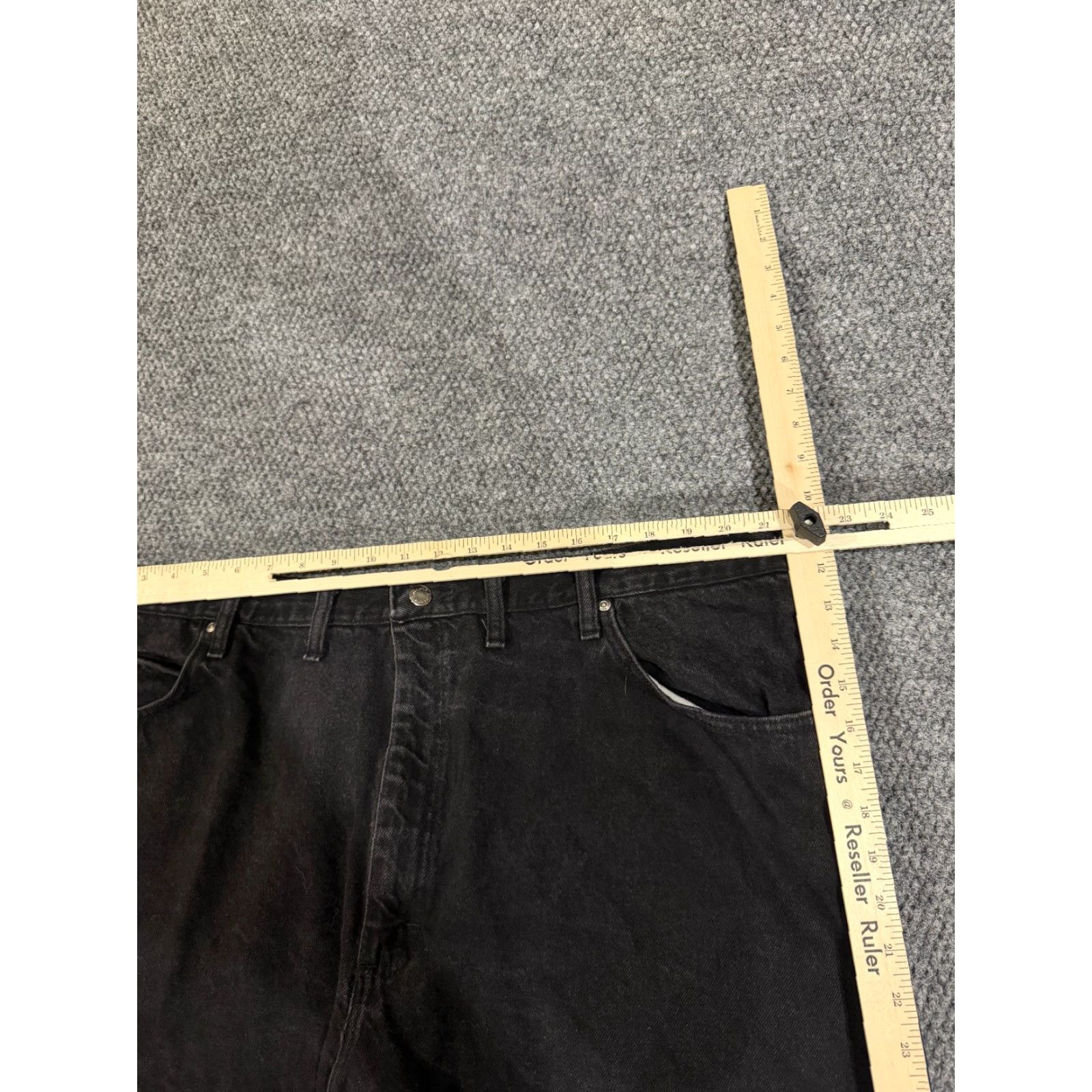 Wrangler Wrangler Jeans Mens 44x30 Black Relaxed Straight Leg Denim Pants Regular 5-Pocket Size US 44 / EU 60 - 3 Thumbnail