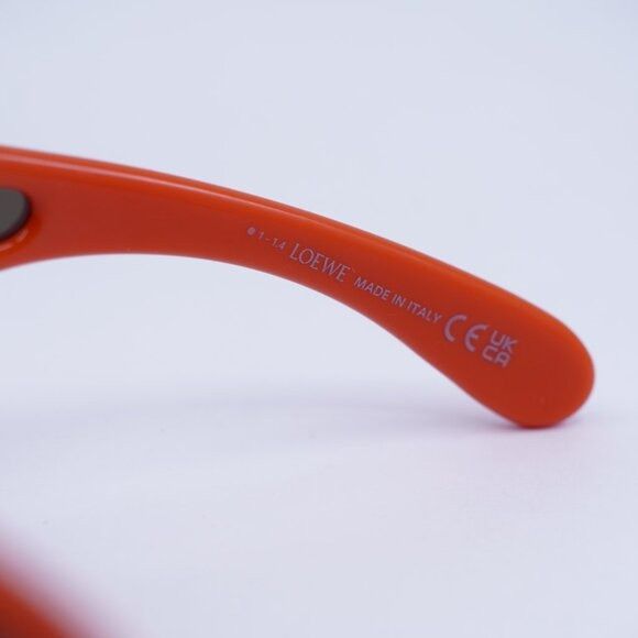 Loewe Loewe LW40132I 42E Sunglasses Shiny Orange Aviator Frame Size ONE SIZE - 8 Thumbnail