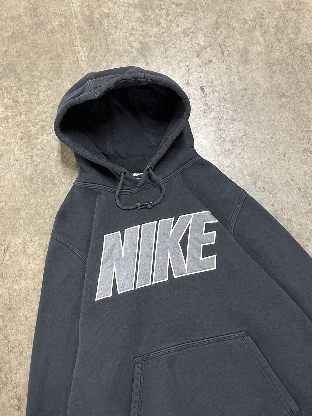 Nike × Vintage Vintage Nike spell out hoodie streetwear hype rare y2k Size US L / EU 52-54 / 3 - 4 Thumbnail