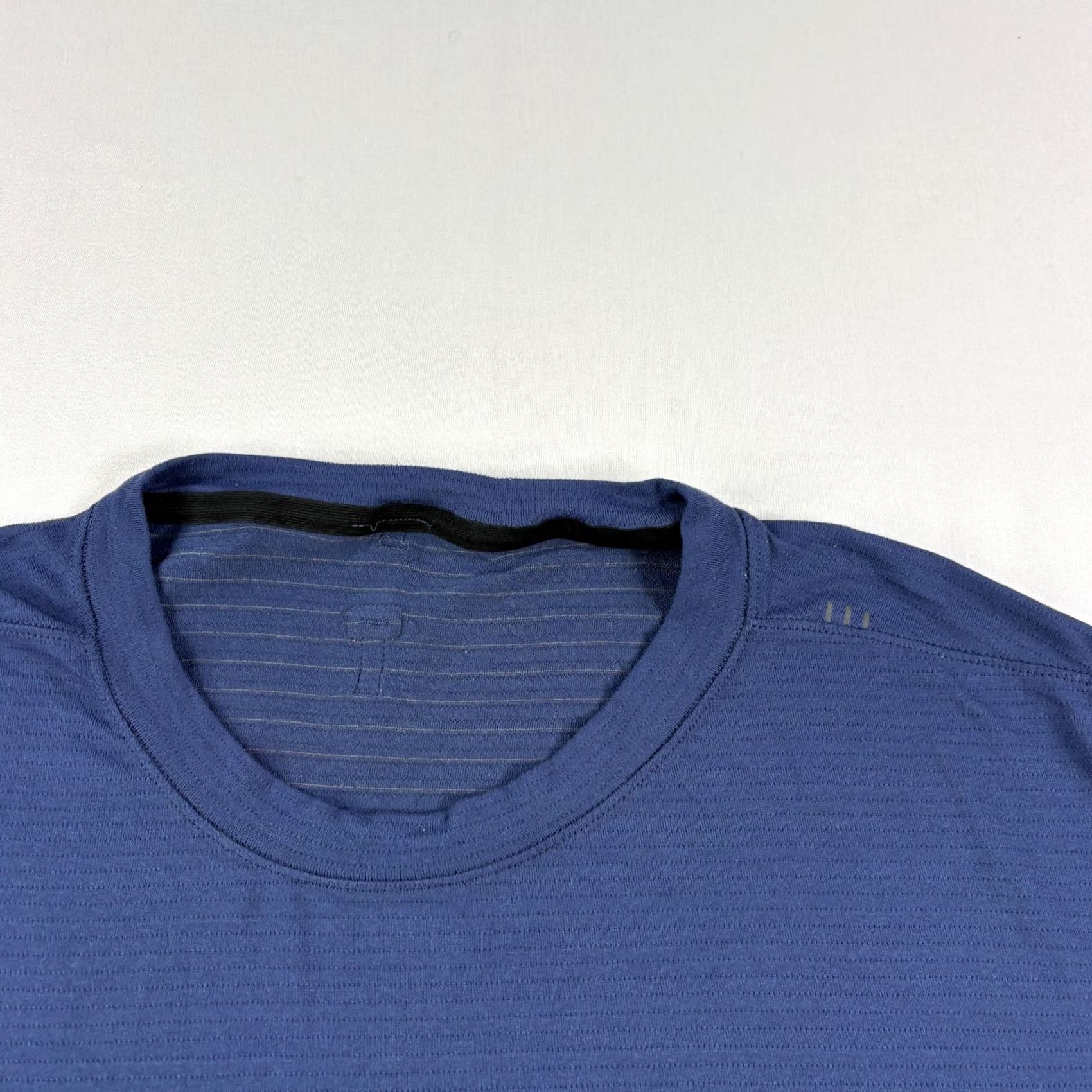 Lululemon Lululemon Drysense Shirt Mens XL Blue Long Sleeve Gym Performance Athleisure Shirt Size US XL / EU 56 / 4 - 2 Thumbnail