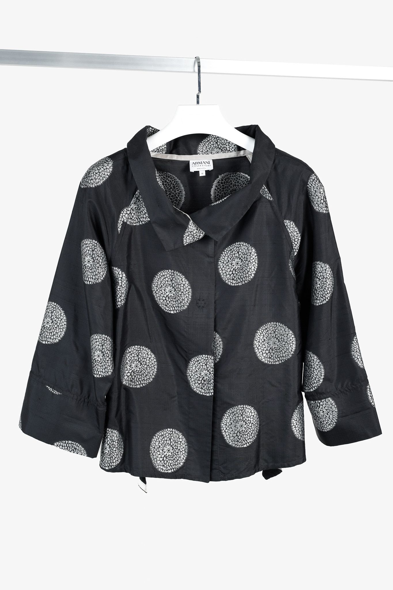 Armani Collezioni Armani Collezioni Black Shantung Mandala-Jacquard Jacket Size L / US 10 / IT 46 - 1 Thumbnail