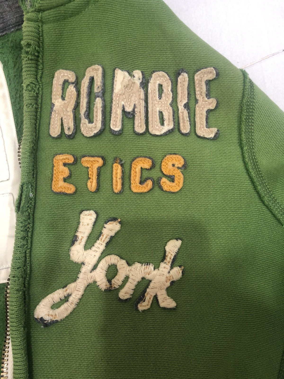 Abercrombie & Fitch × Japanese Brand × Vintage Vintage Abercrombie & Fitch New York zip heavy Hoodie Size US S / EU 44-46 / 1 - 10 Thumbnail