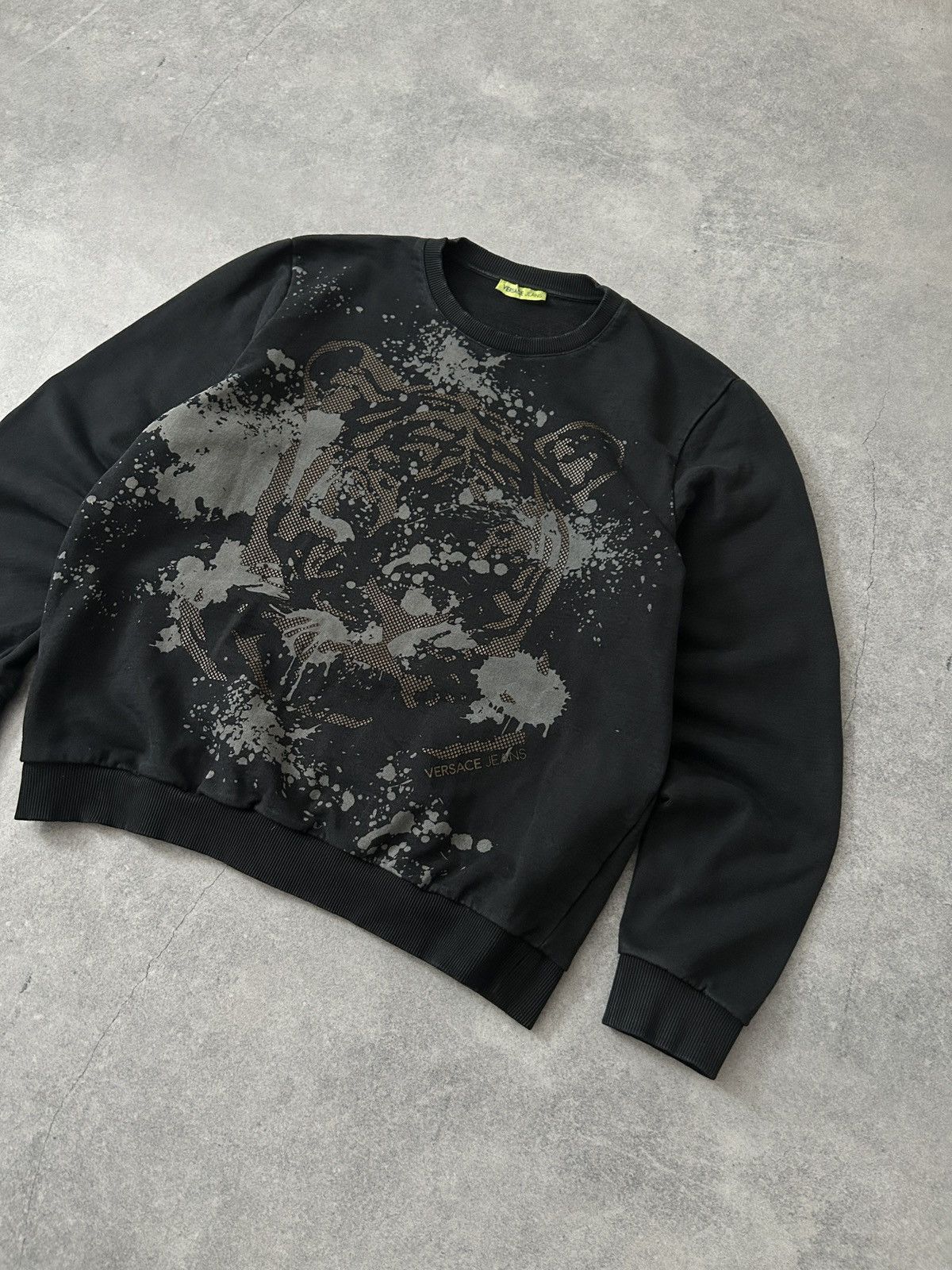 Versace Versace Jeans big logo tiger 🐅 sweatshirt luxury mens size L Size US L / EU 52-54 / 3 - 2 Thumbnail