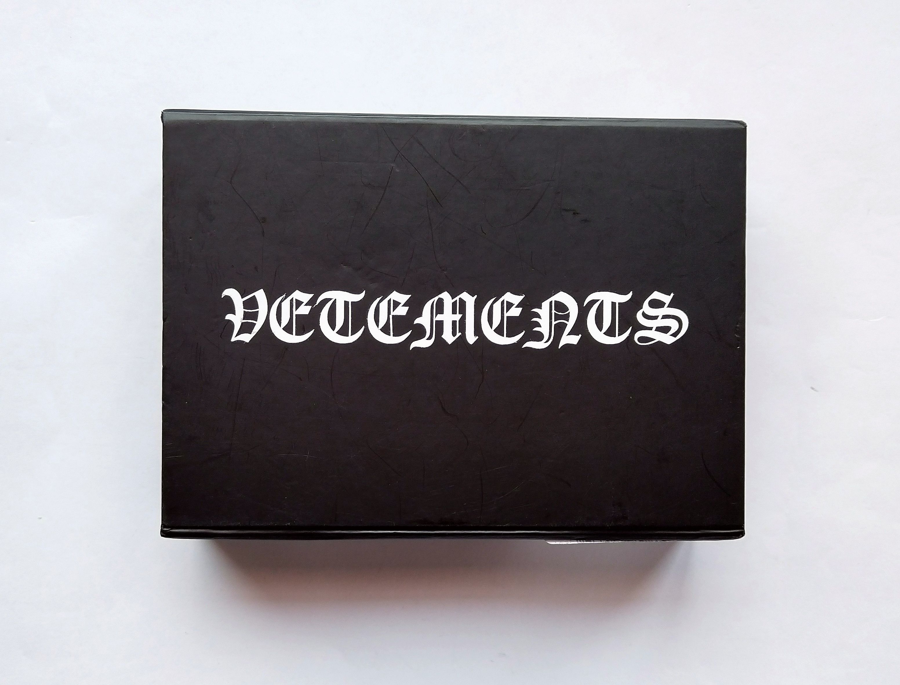 Vetements Iphone 11 Pro Max case w Goth letters Size ONE SIZE - 2 Thumbnail