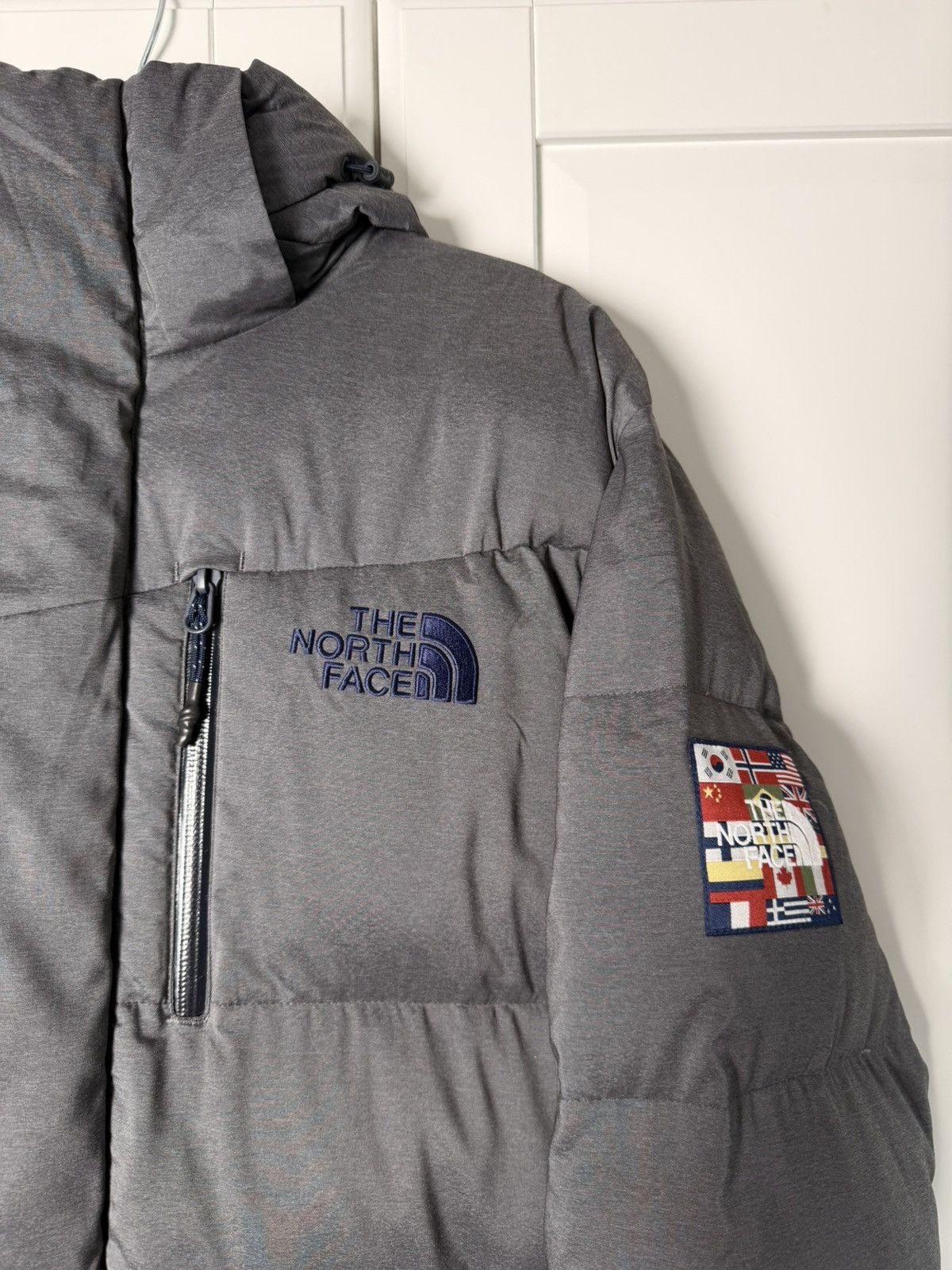The North Face The North Face Puffer Jacket Grey - Size L Size US L / EU 52-54 / 3 - 3 Thumbnail