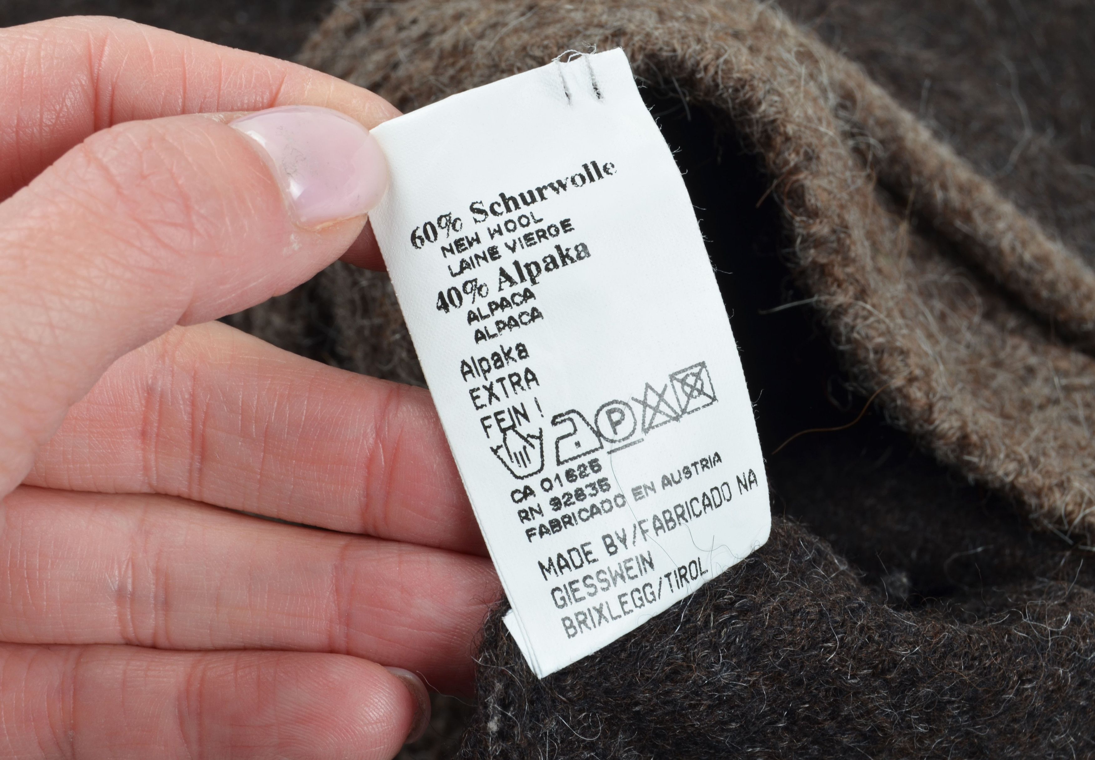 GIESSWEIN Vintage Giesswein Wool Alpaka Blend Button Front Sweater Size M / US 6-8 / IT 42-44 - 11 Thumbnail