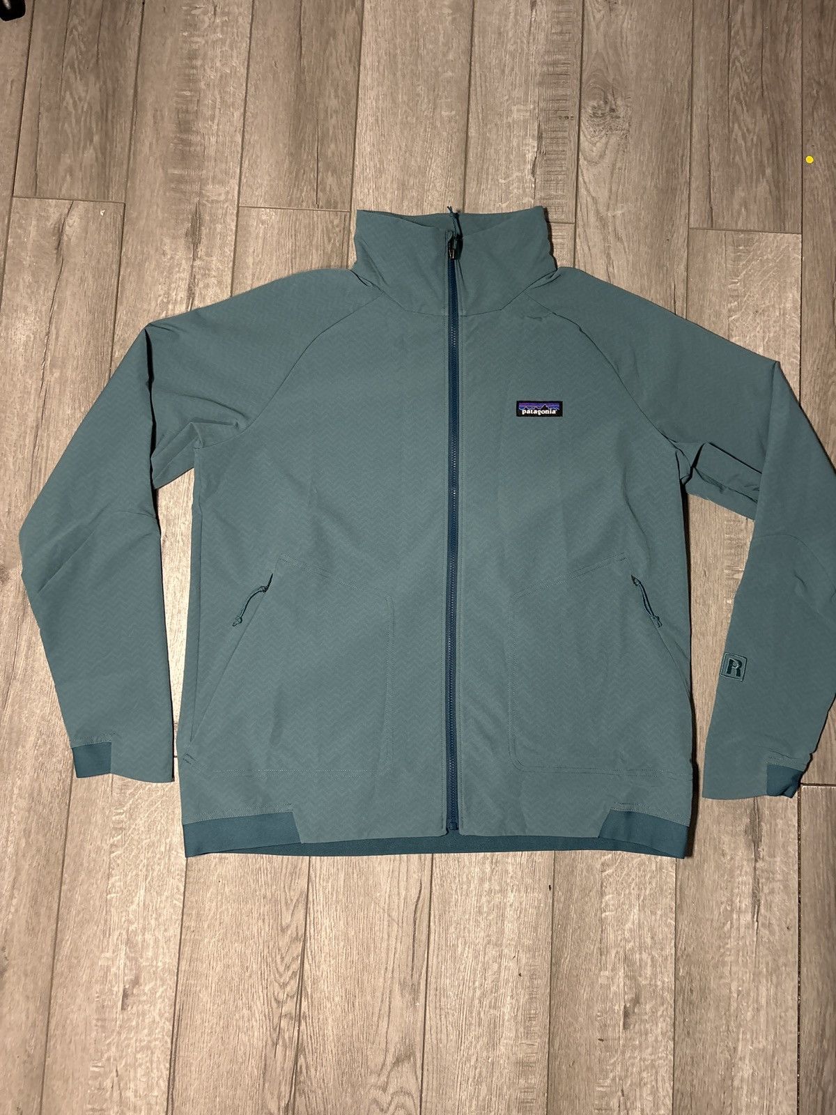 Patagonia Patagonia Crossstrata R1 Size M / US 6-8 / IT 42-44 - 1 Thumbnail