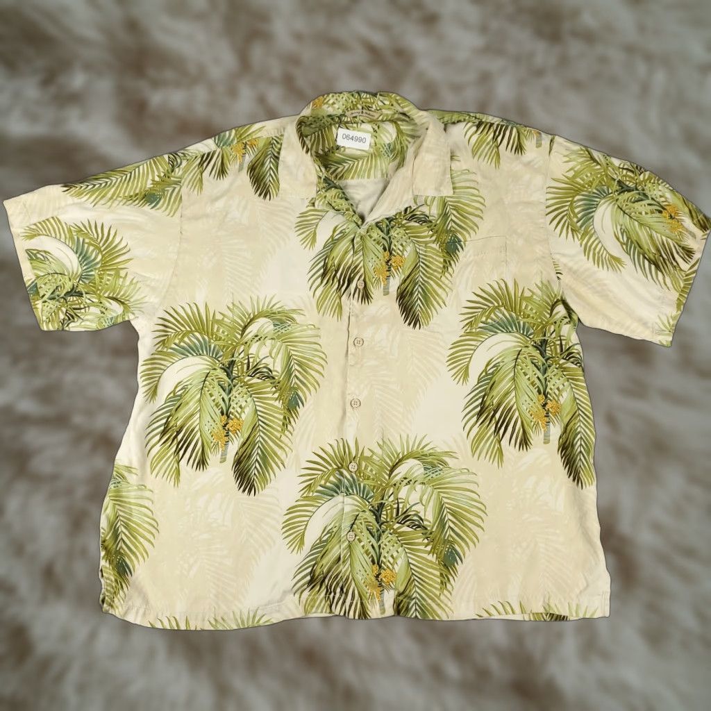 Tommy Bahama Tommy Bahama Shirt Mens 2XL Beige Green Palm Tree Print Silk Hawaiian Button Up Size US XXL / EU 58 / 5 - 1 Thumbnail