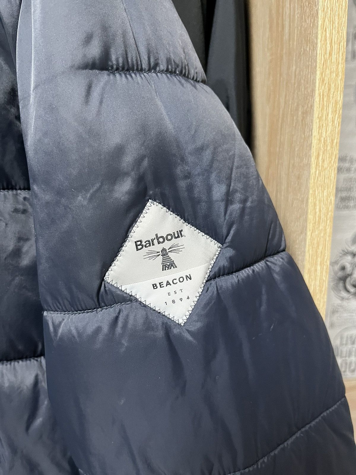 Barbour 🔴 BARBOUR BEACON HIKE QUILTED JACKET NAVY Size US M / EU 48-50 / 2 - 7 Thumbnail
