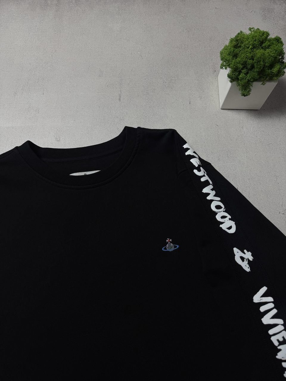 Vivienne Westwood Vivienne Westwood Sweatshirt Big Logo Black Mens Crew Neck Size US XXL / EU 58 / 5 - 5 Thumbnail