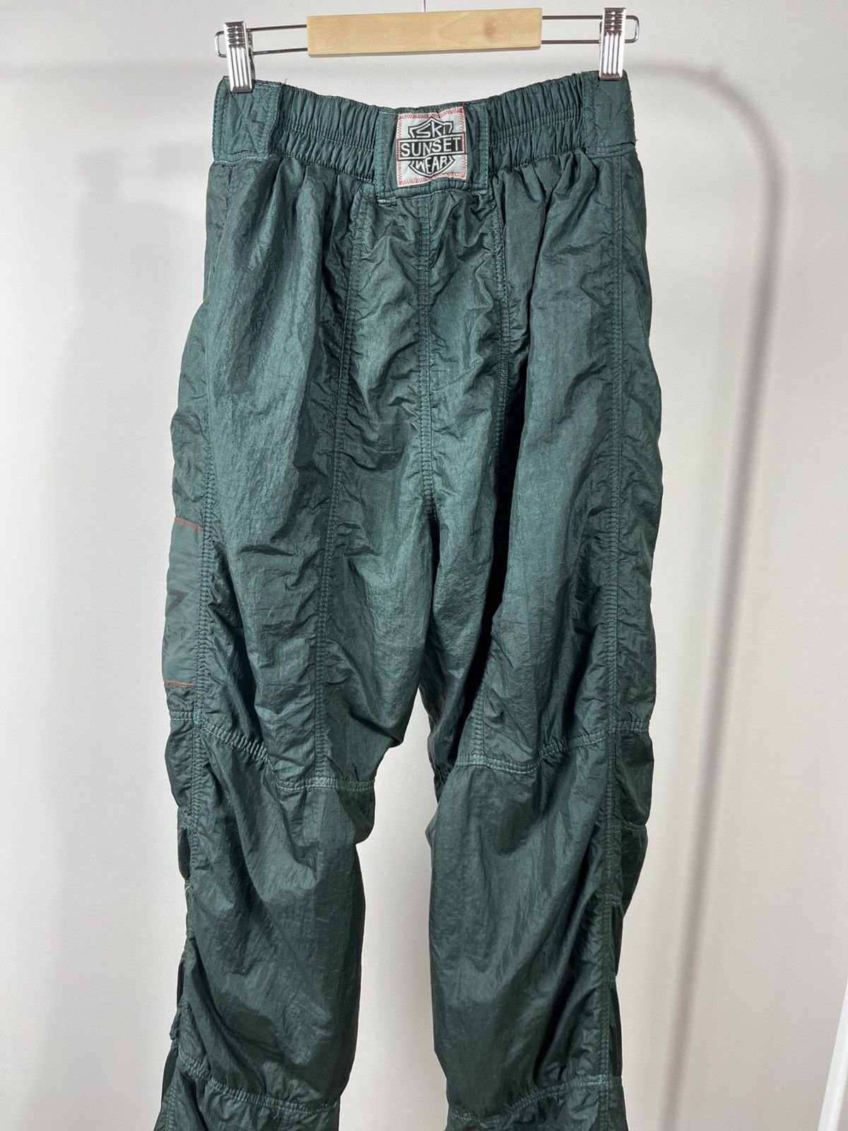Vintage Vintage Ski Sunset Wear green nylon ski pants 50 Austria Size US 34 / EU 50 - 15 Thumbnail