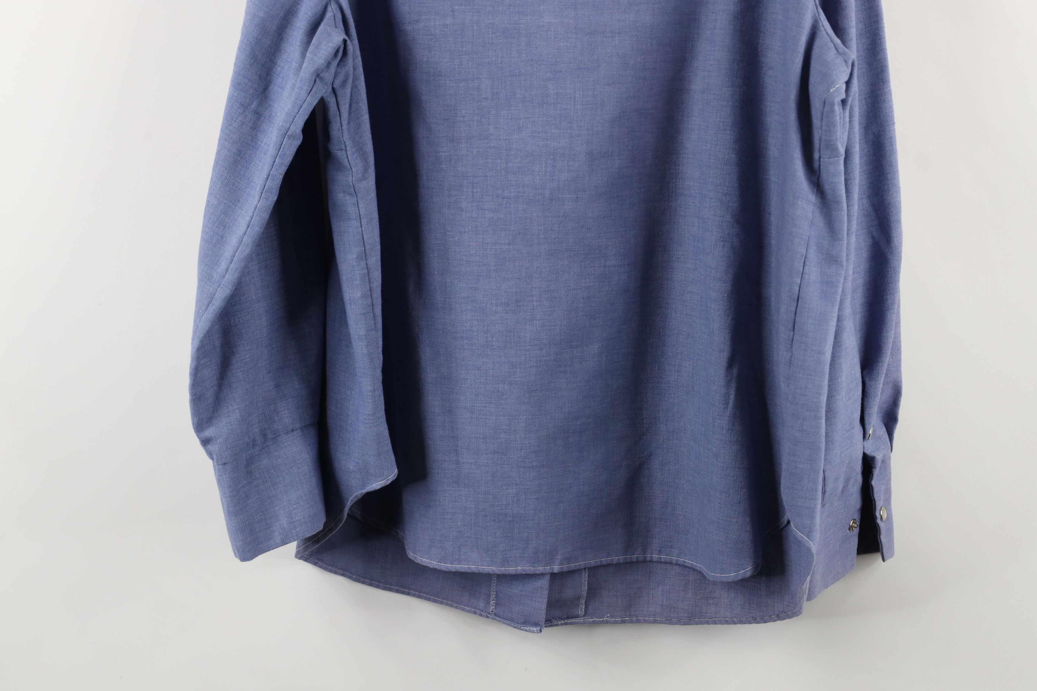 Vintage Vintage 60s Streetwear Cowgirl Chambray Snap Button Shirt Size XXL / US 16-18 / IT 52-54 - 14 Thumbnail