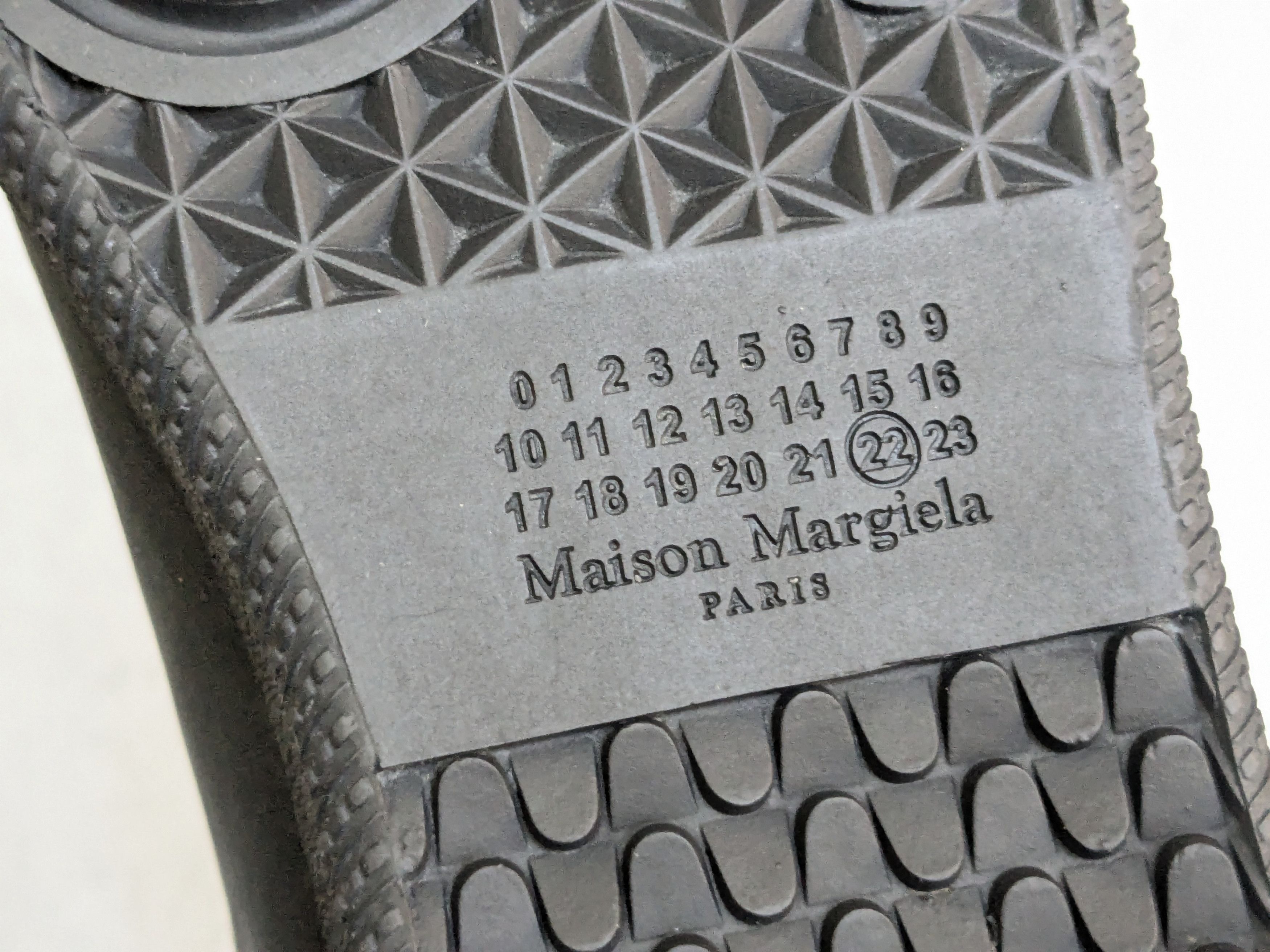 Maison Margiela Maison Margiela Future Sneakers Black 10 43 Low Tops Size US 10 / EU 43 - 16 Thumbnail