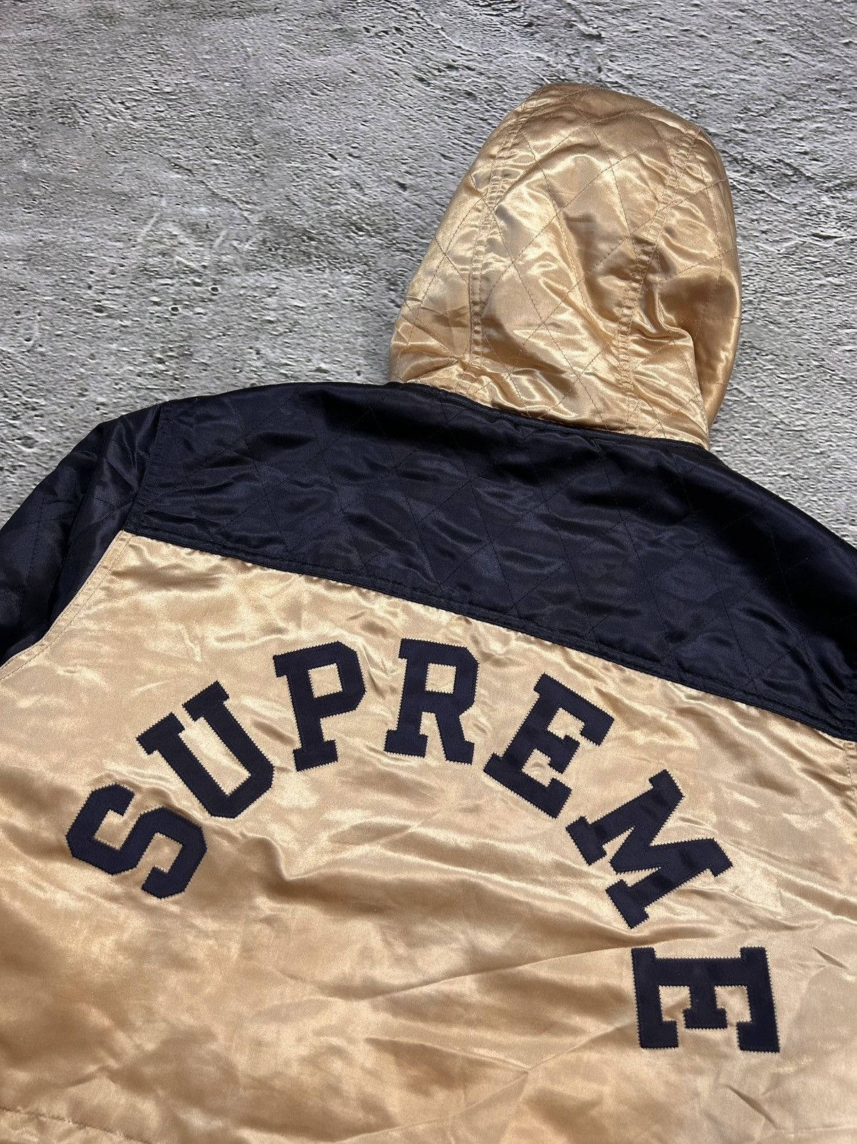 Supreme Supreme Quilted Satin Gold/Navy Parka Jacket Big Logo AW14 Size US L / EU 52-54 / 3 - 2 Thumbnail