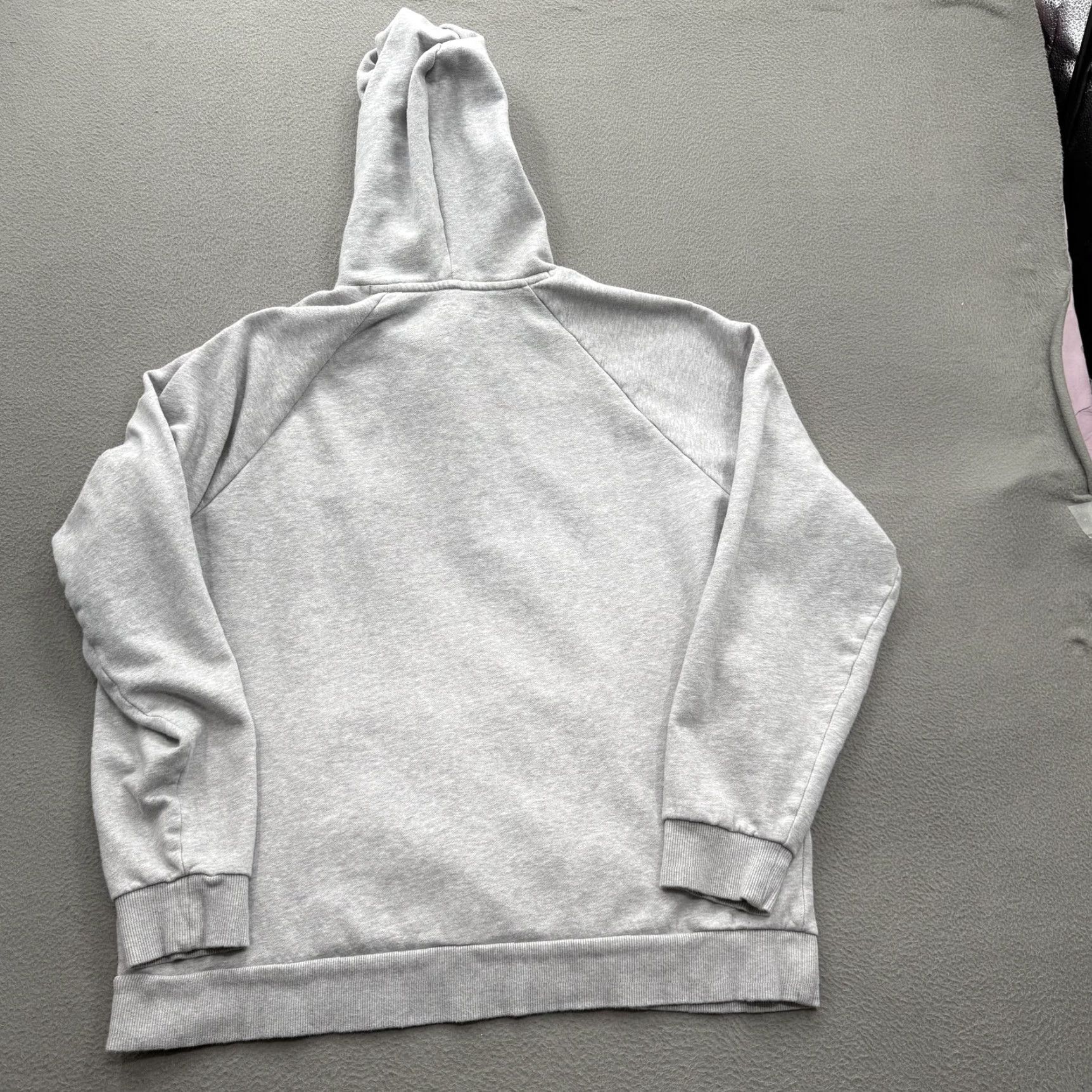 Under Armour Under Armour Hoodie Mens XL Gray Logo Pullover Fleece Sweatshirt Kangaroo Pocket Size US XL / EU 56 / 4 - 2 Thumbnail