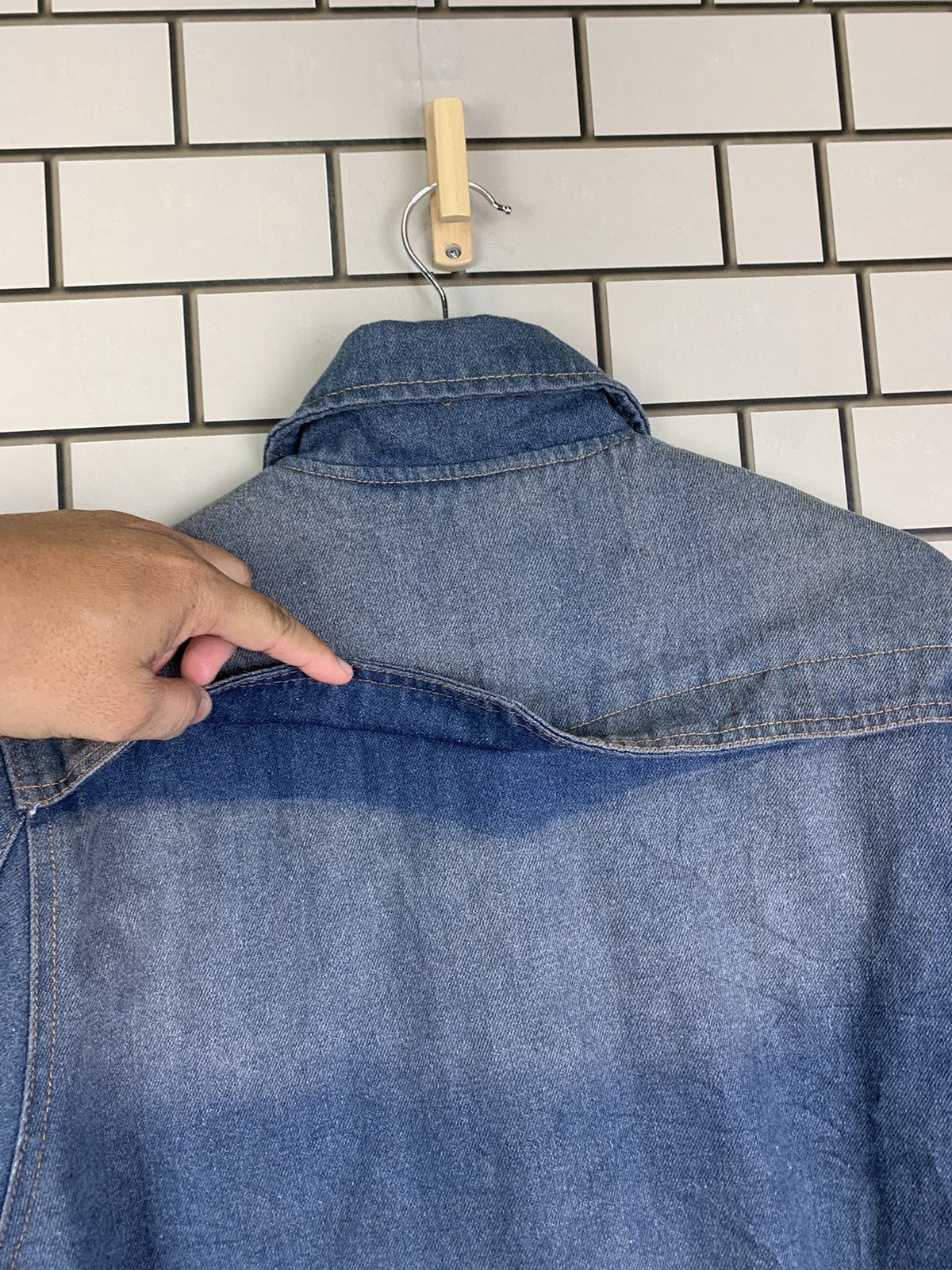 Japanese Brand × Vintage Vintage Japanese Brand Fashion Distressed Denim Jacket Size US L / EU 52-54 / 3 - 17 Thumbnail