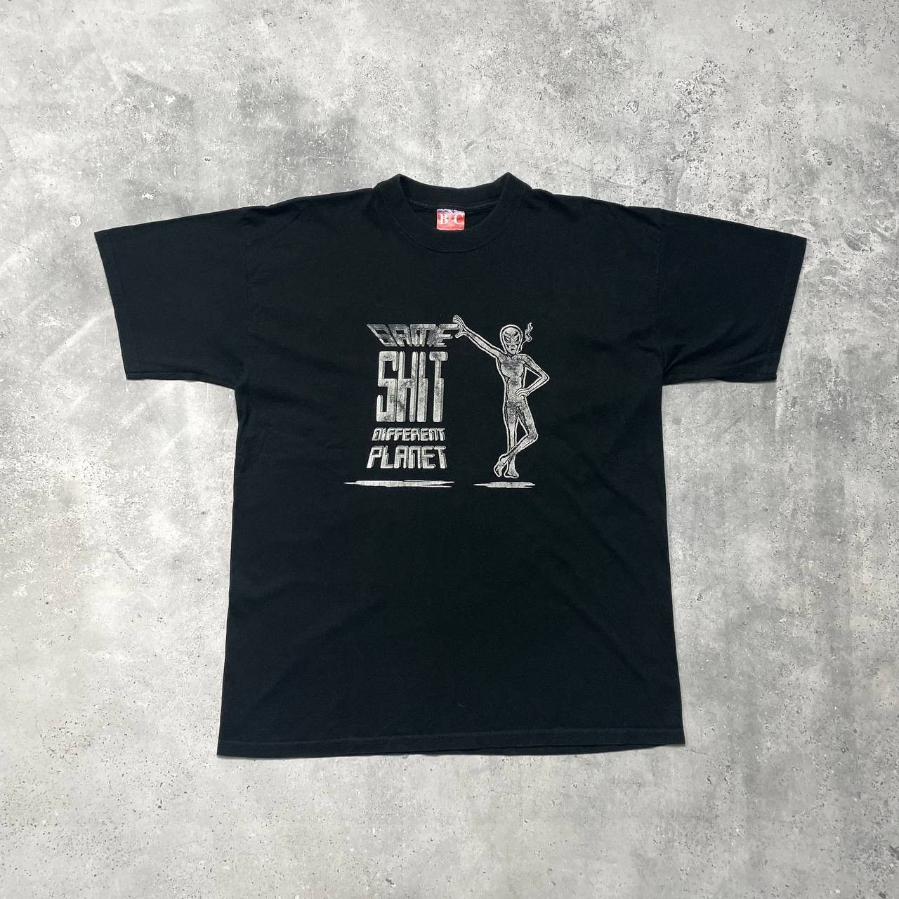 Vintage Vintage 90s Alien UFO Quote Shirt Same Shit Different Planet Size US XL / EU 56 / 4 - 1 Thumbnail