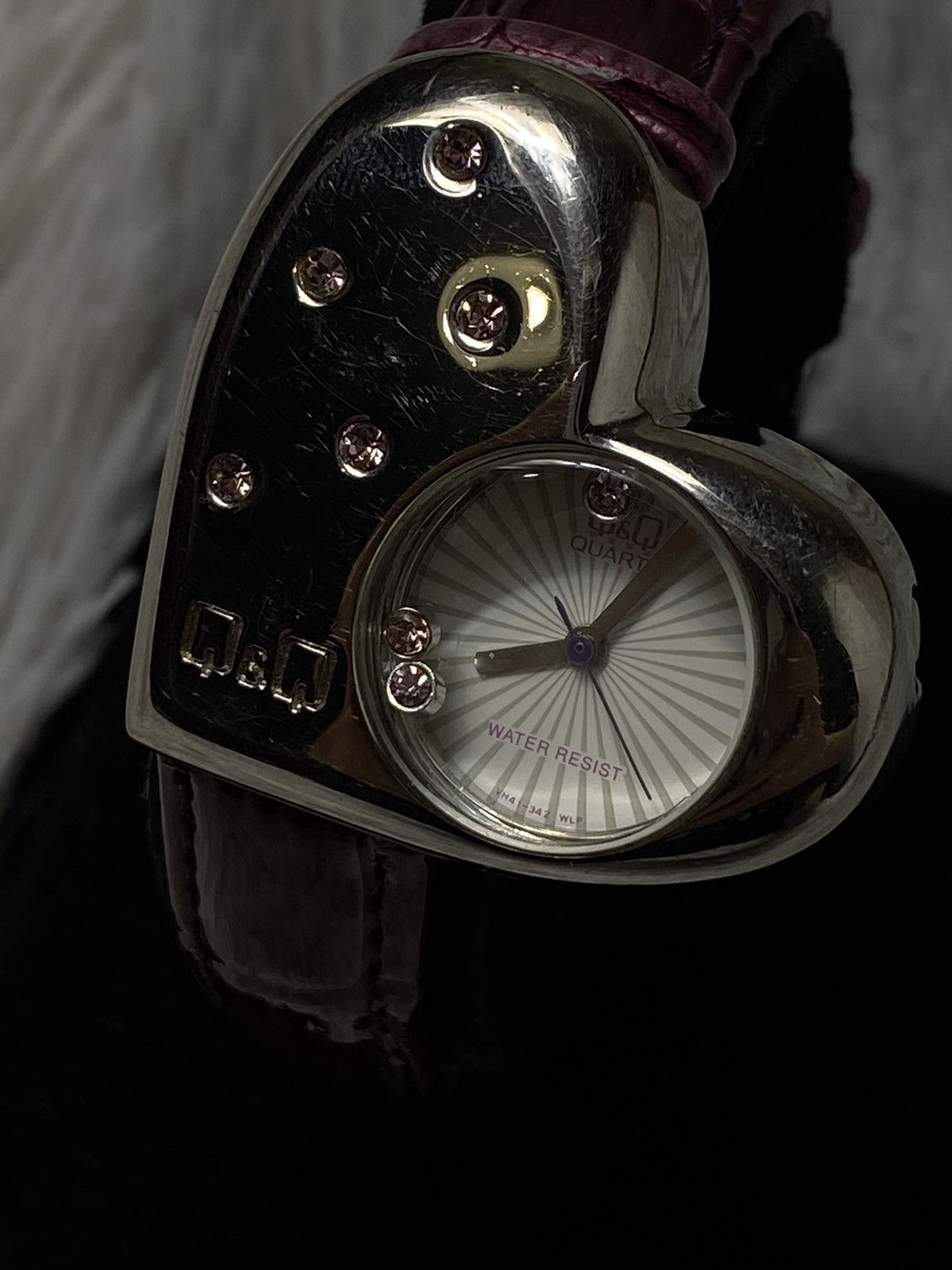 Vintage Heart-Shaped Elegant Watch | Japanese Brand Size ONE SIZE - 2 Thumbnail