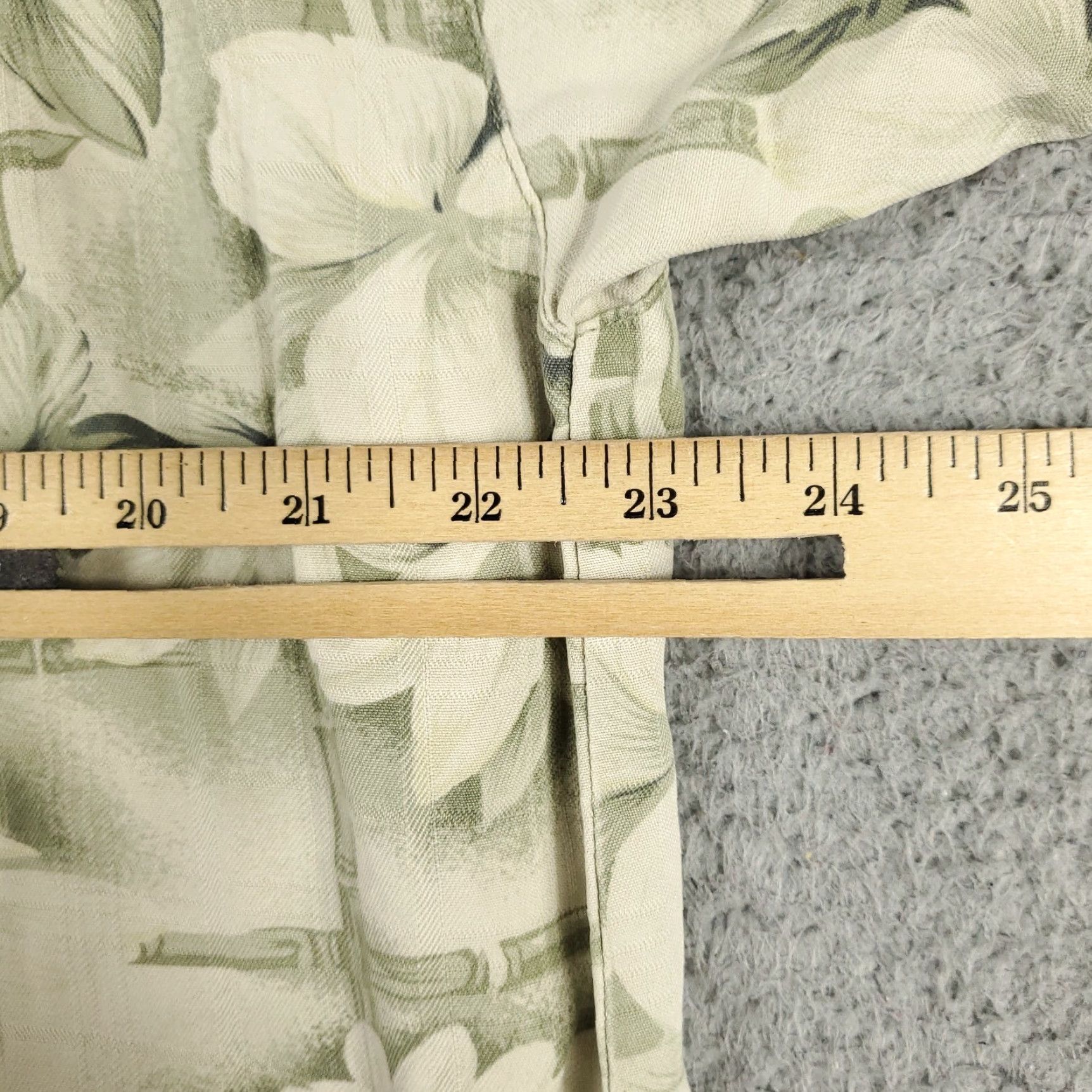 Tommy Bahama Tommy Bahama Hawaiian Shirt Mens Large Beige Floral Button-Up Short Sleeve Size US L / EU 52-54 / 3 - 5 Thumbnail