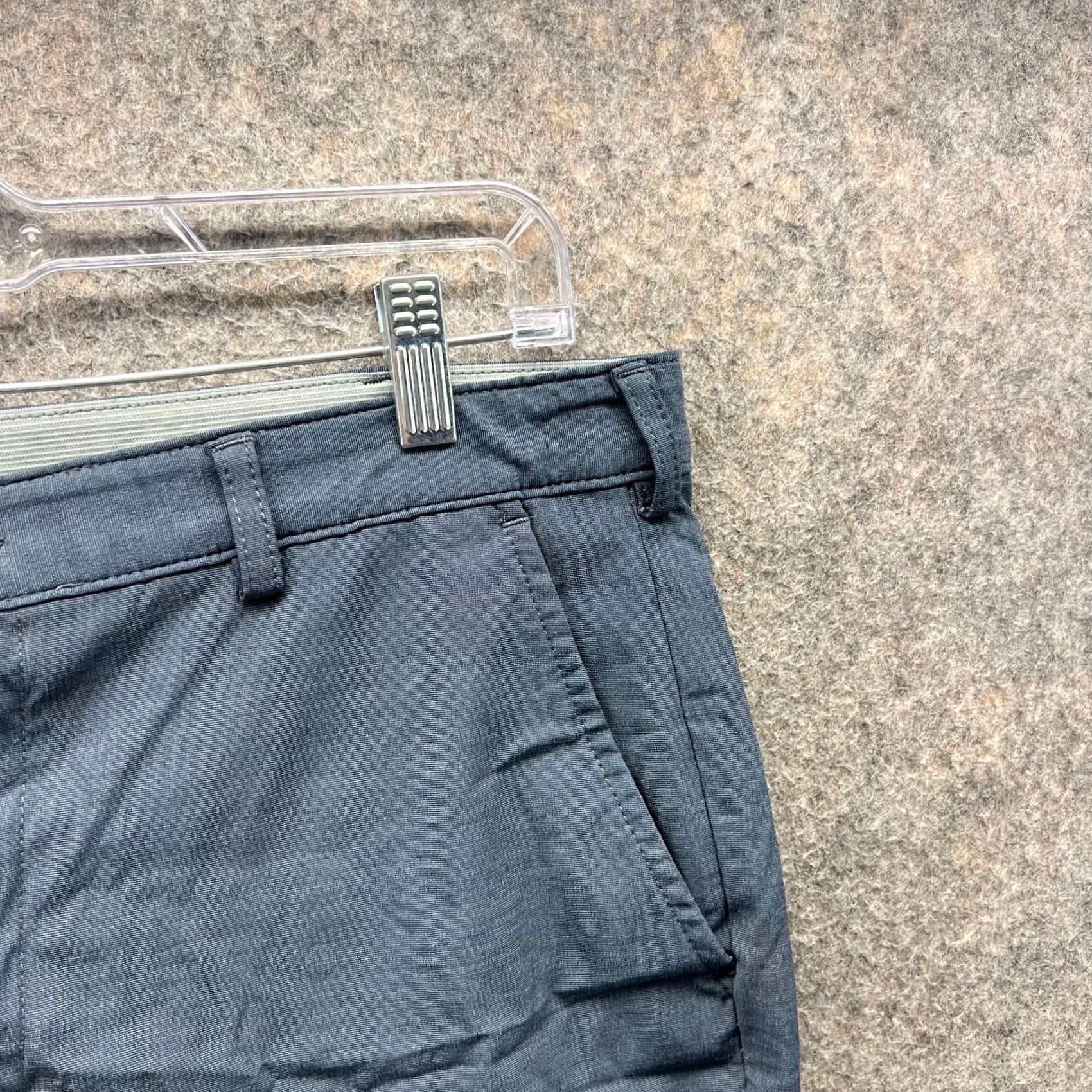 Izod Izod Shorts Mens 34 Heather Blue Chino Flat Front Straight Fit Golf Golfer Knit Size US 34 / EU 50 - 6 Thumbnail