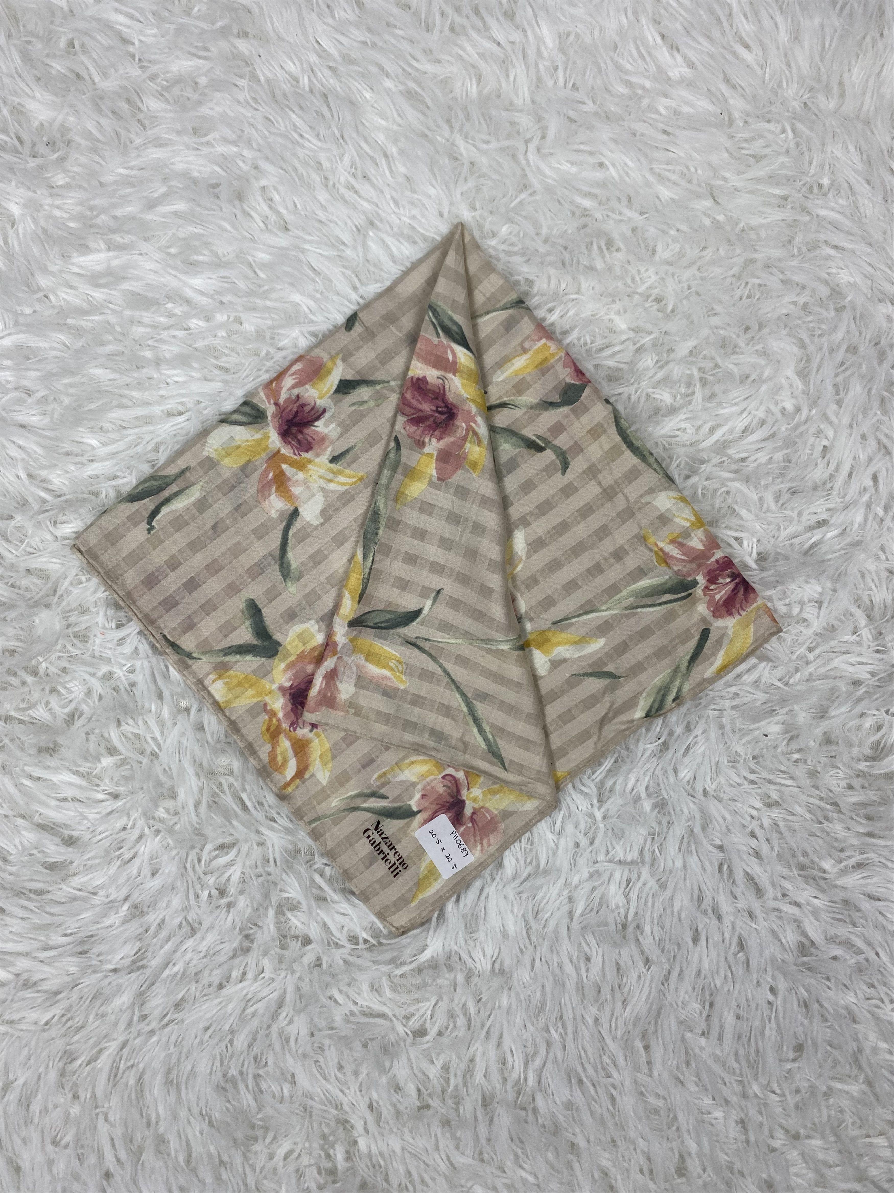 Nazareno Gabrielli × Vintage Vintage Nazareno Gabrielli Handkerchief Neckerchief PH0687 Size ONE SIZE - 1 Thumbnail