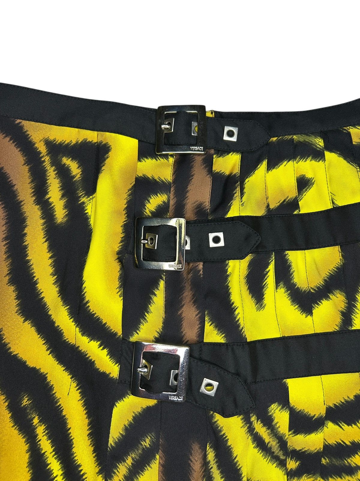 Versace F/W 04 Tiger Pleated Skirt Size 26" / US 2 / IT 38 - 8 Thumbnail
