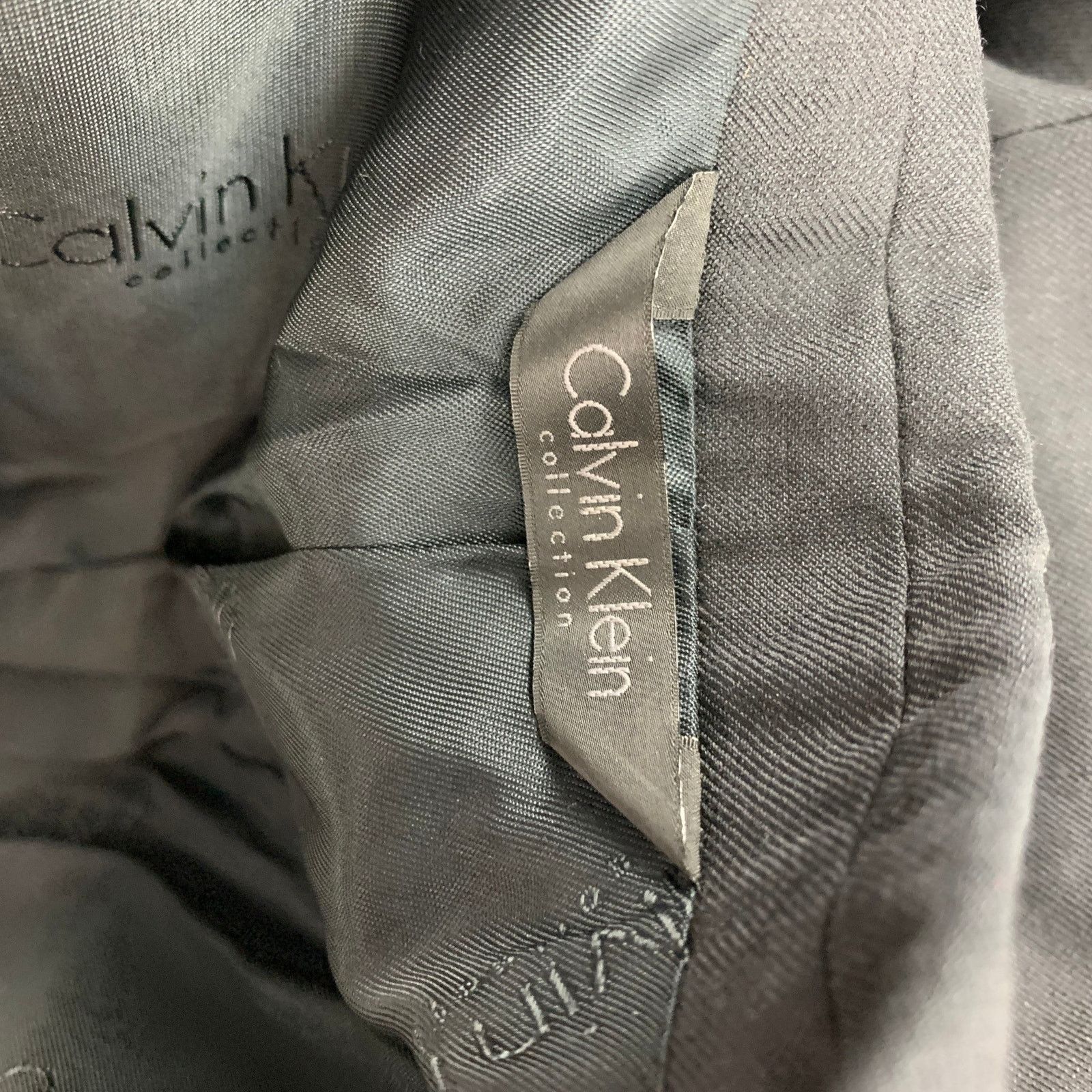 Calvin Klein Size 38 Black Wool / Silk Peak Lapel Sport Coat Size 36R - 8 Thumbnail