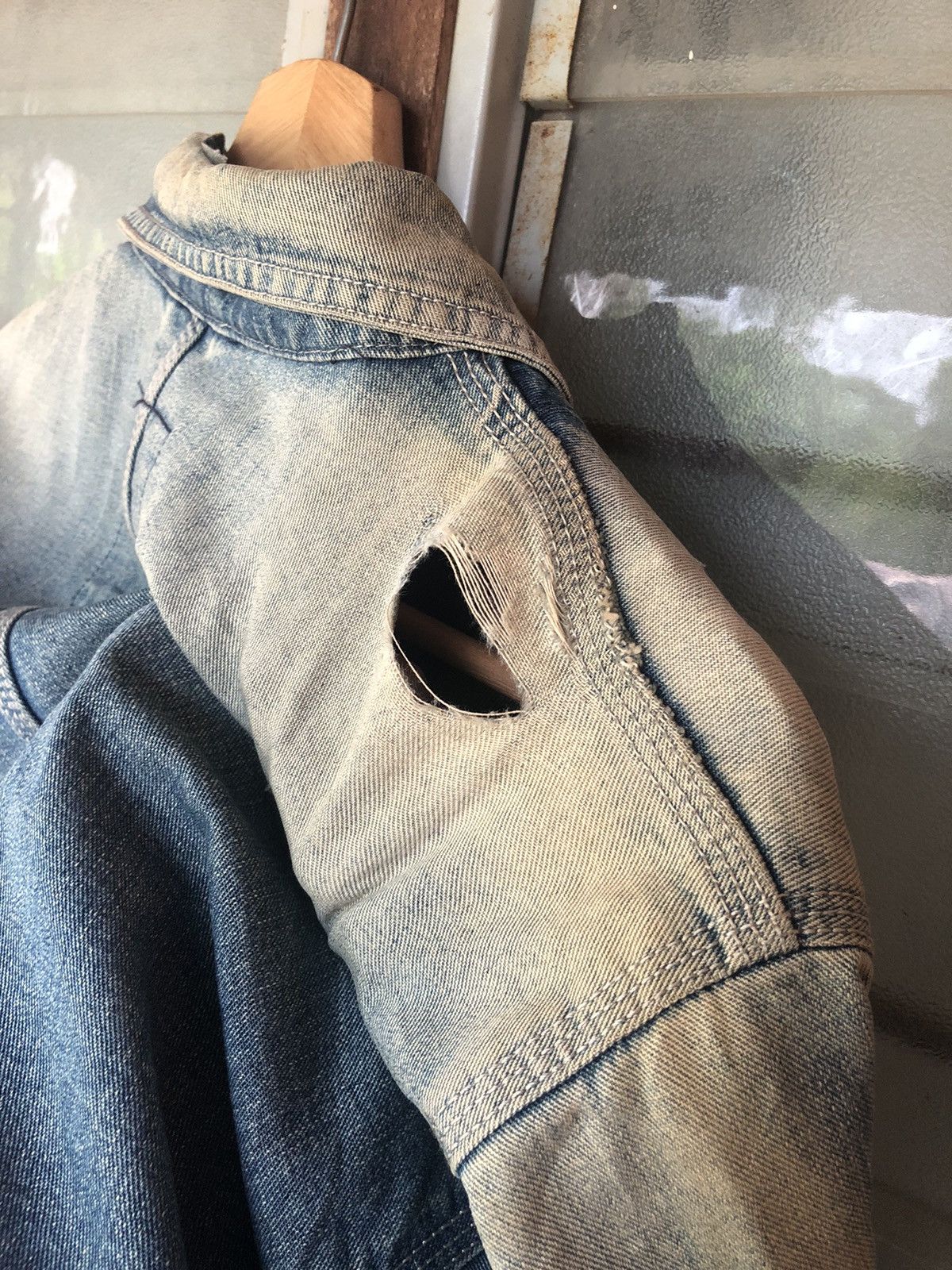 Converse Vintage Converse Distressed Denim Jacket Size US M / EU 48-50 / 2 - 14 Thumbnail