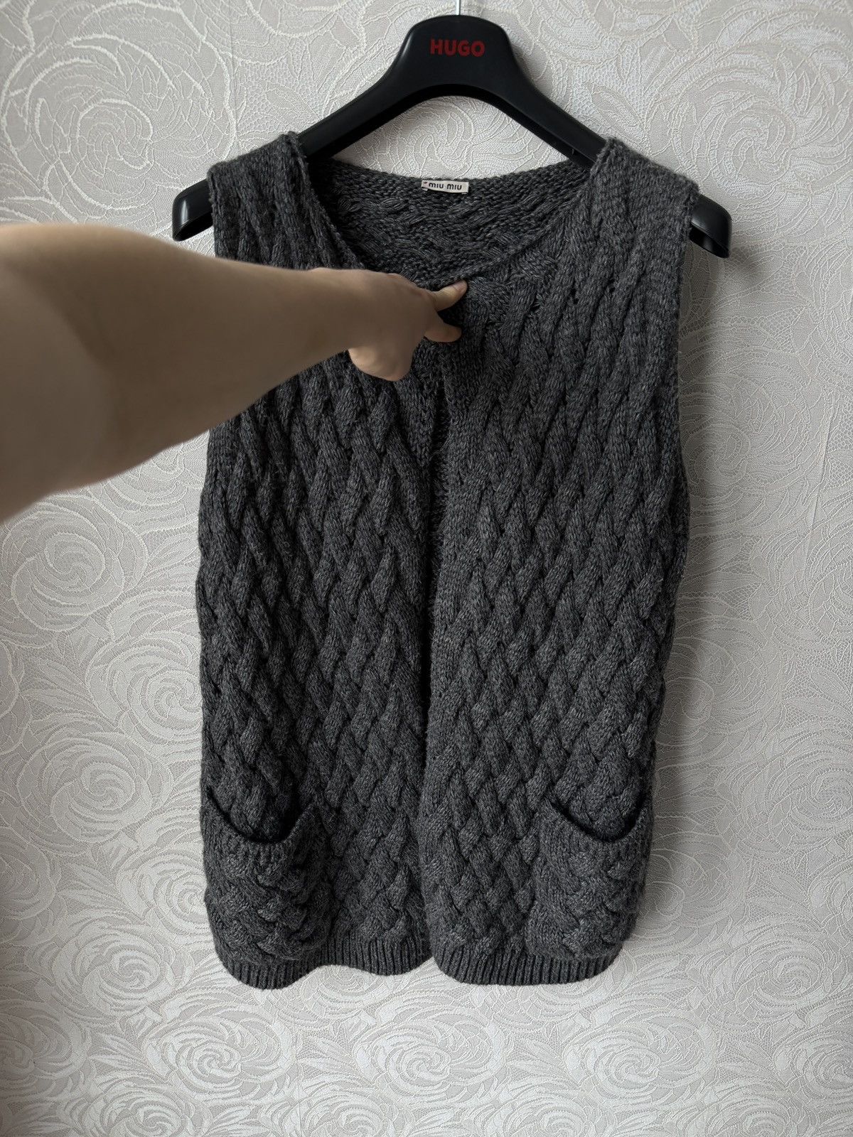 Miu Miu MIU MIU Gray Cable Knit Vest Jacket Cardigan 38 Knitwear Size XS / US 0-2 / IT 36-38 - 3 Thumbnail