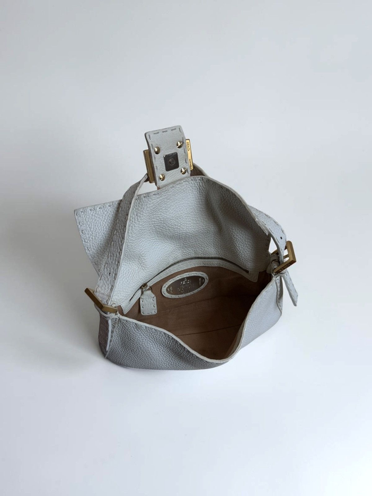 Fendi Fendi Selleria White Grained Leather Baguette Bag Size ONE SIZE - 5 Thumbnail