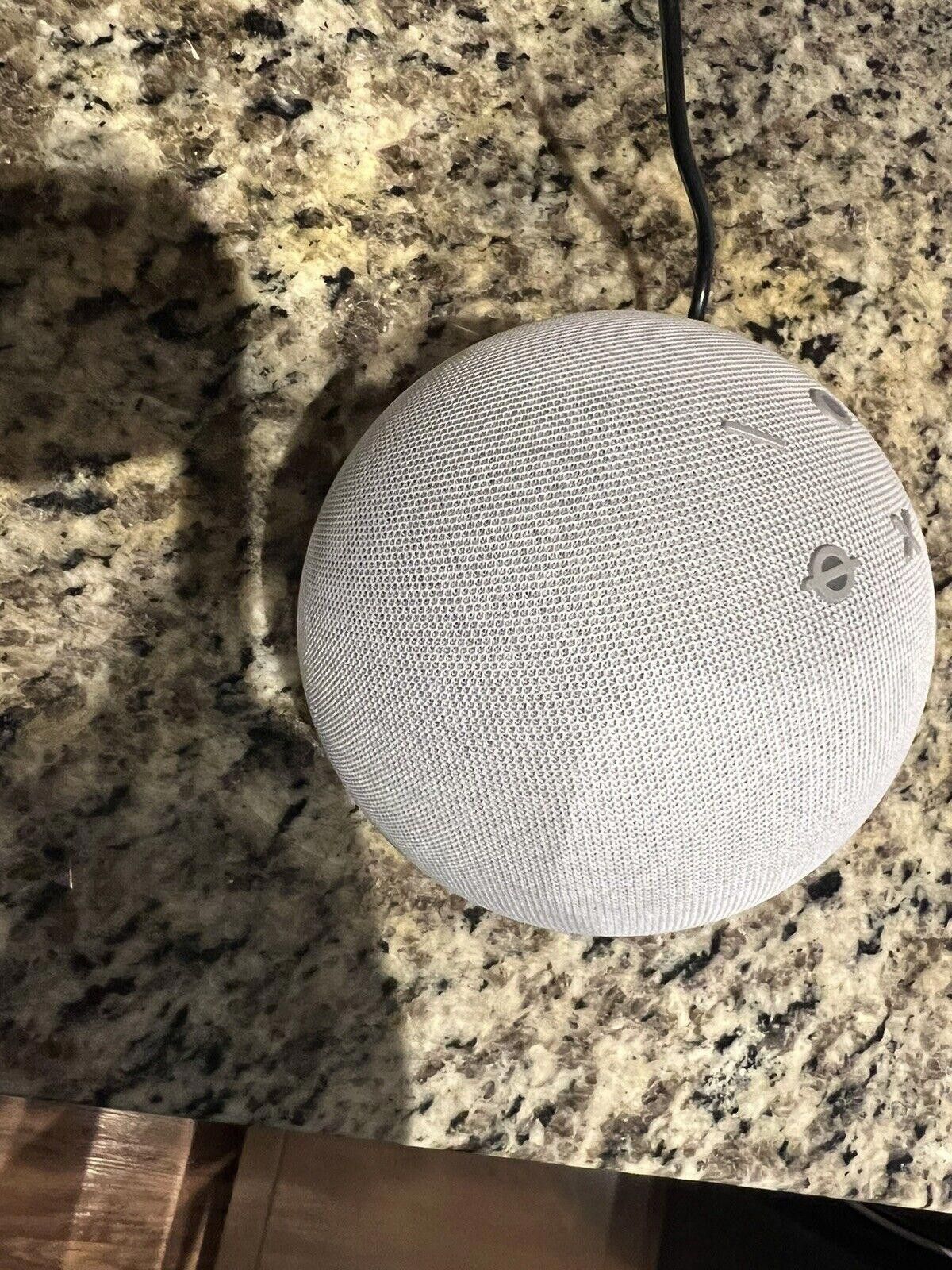 Other Echo Dot Chalk White Model B7W64E Working Size ONE SIZE - 1 Thumbnail