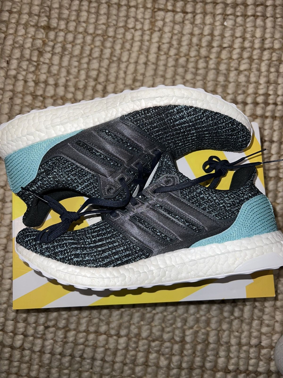 Adidas Adidas Ultra Boost Parley Size US 9.5 / EU 42-43 - 2 Thumbnail