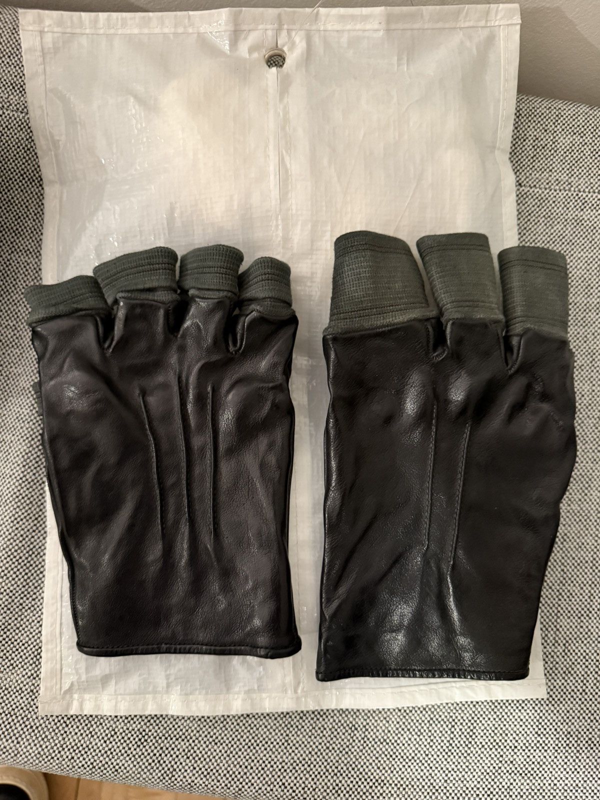 Carol Christian Poell Carol Christian Poell gloves Size ONE SIZE - 6 Thumbnail