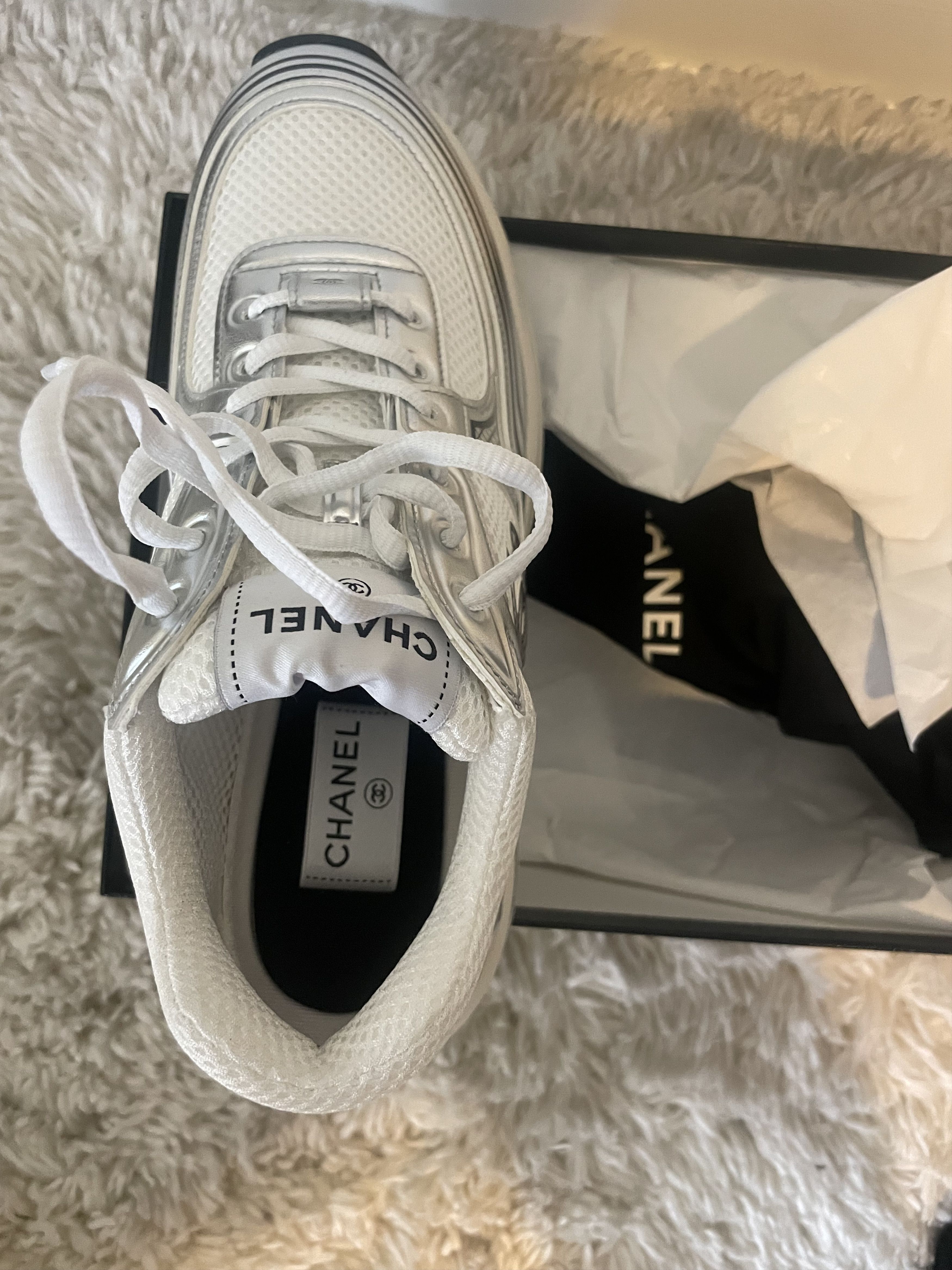 Chanel Chanel Runner Laminated Interlocking Metallic Brand New Size US 7 / IT 37 - 15 Thumbnail