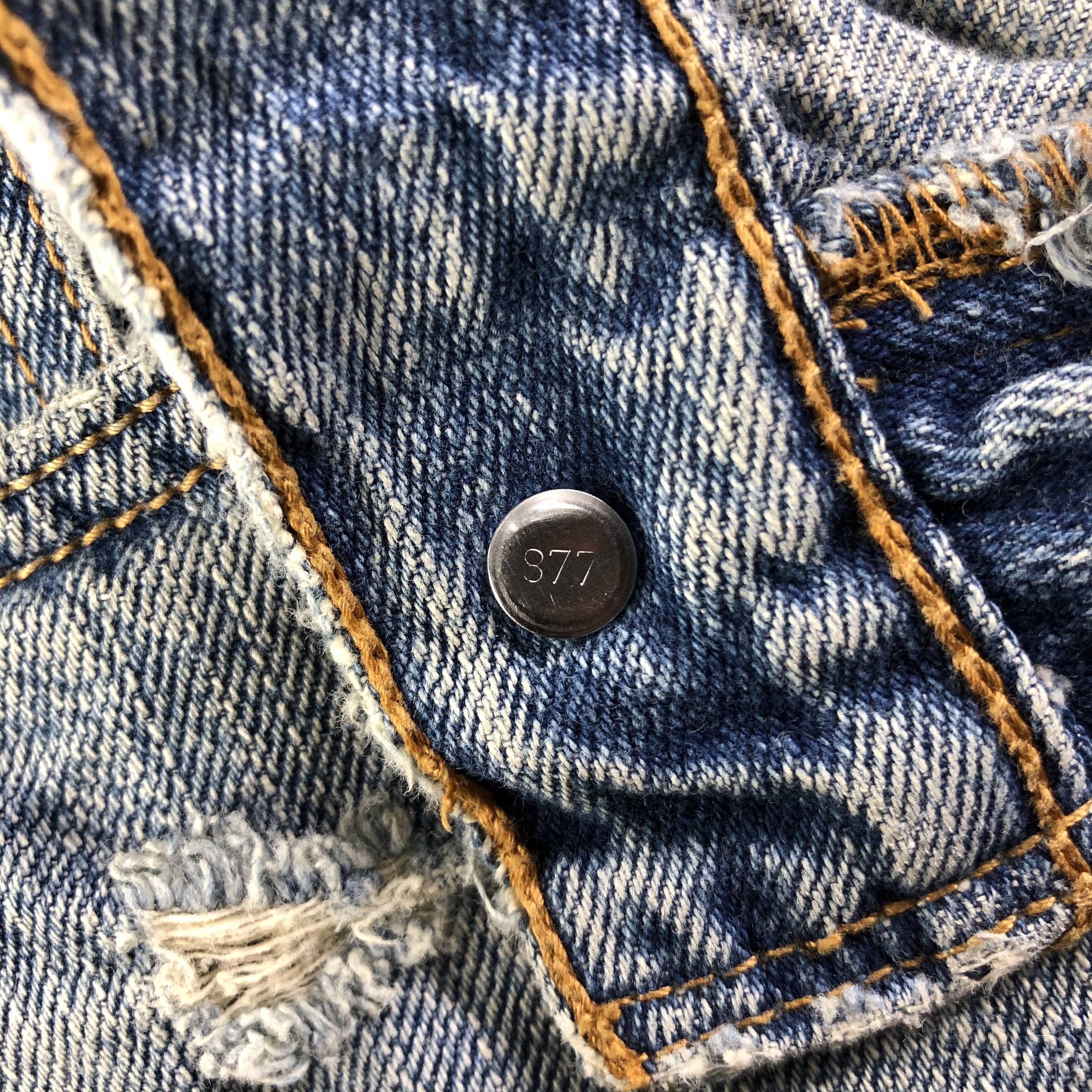 Levi's Vintage Levis 569 Jeans-J4259 Size US 35 - 10 Thumbnail