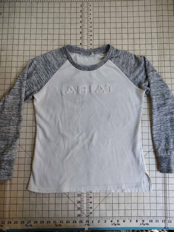 Ariat Women's Long Sleeve Ariat White & Gray Raglan Shirt Size L / US 10 / IT 46 - 1 Thumbnail