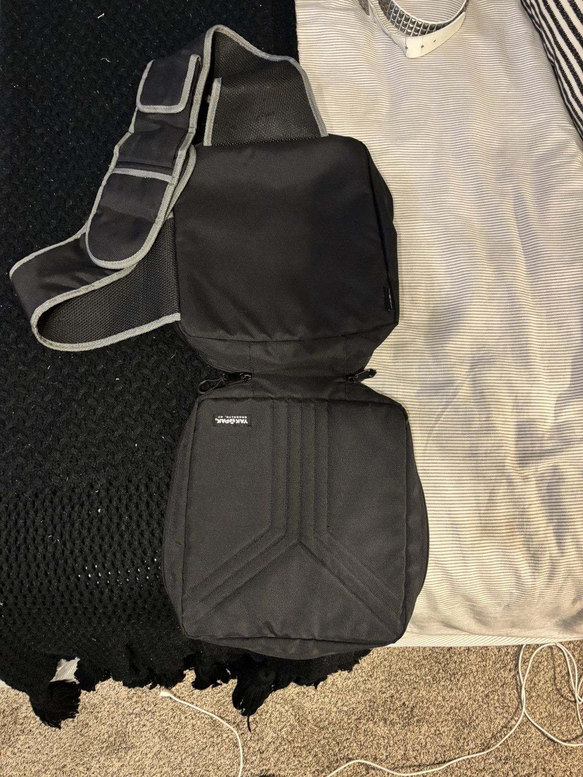 Designer × Japanese Brand × Vintage Black Yak Pak Size ONE SIZE - 3 Thumbnail