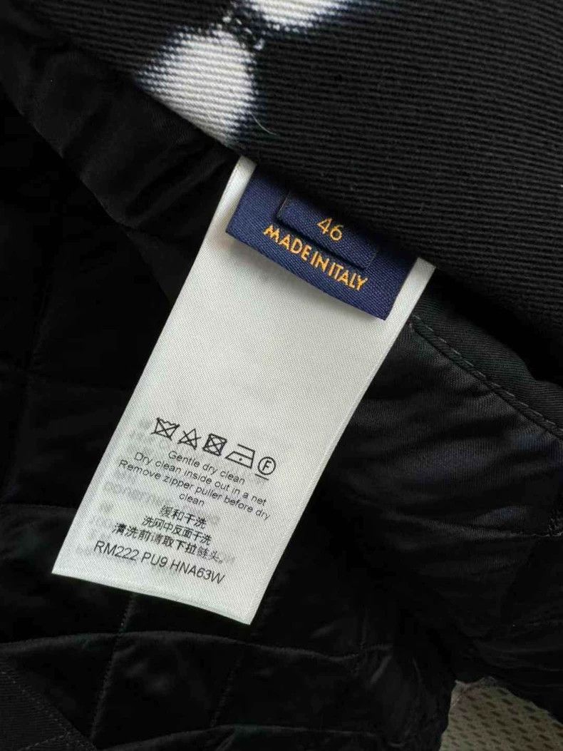 Louis Vuitton Louis Vuitton Black and white tie-dyed embossed dove denim Size US M / EU 48-50 / 2 - 6 Thumbnail