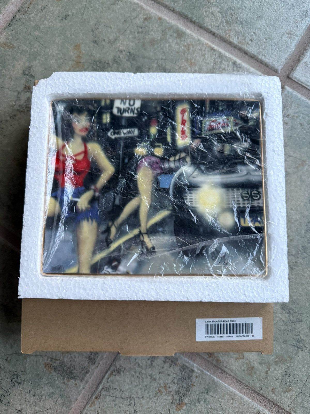 Supreme Ceramic Tray 2014AW　vintage Supreme Ceramic Tray 2014AW vintage 箱付 皿 Supreme Box Logo