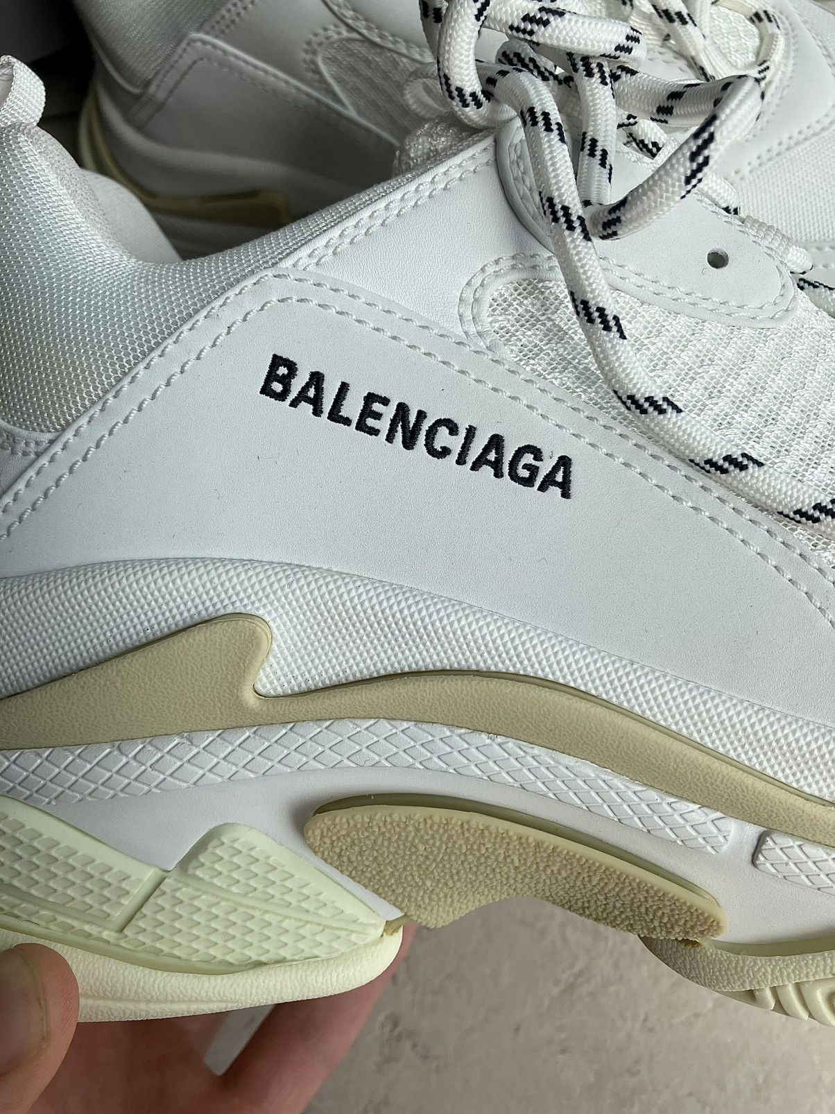 Balenciaga Balenciaga Triple S - White/ Creme - 44 Size US 11 / EU 44 - 4 Thumbnail