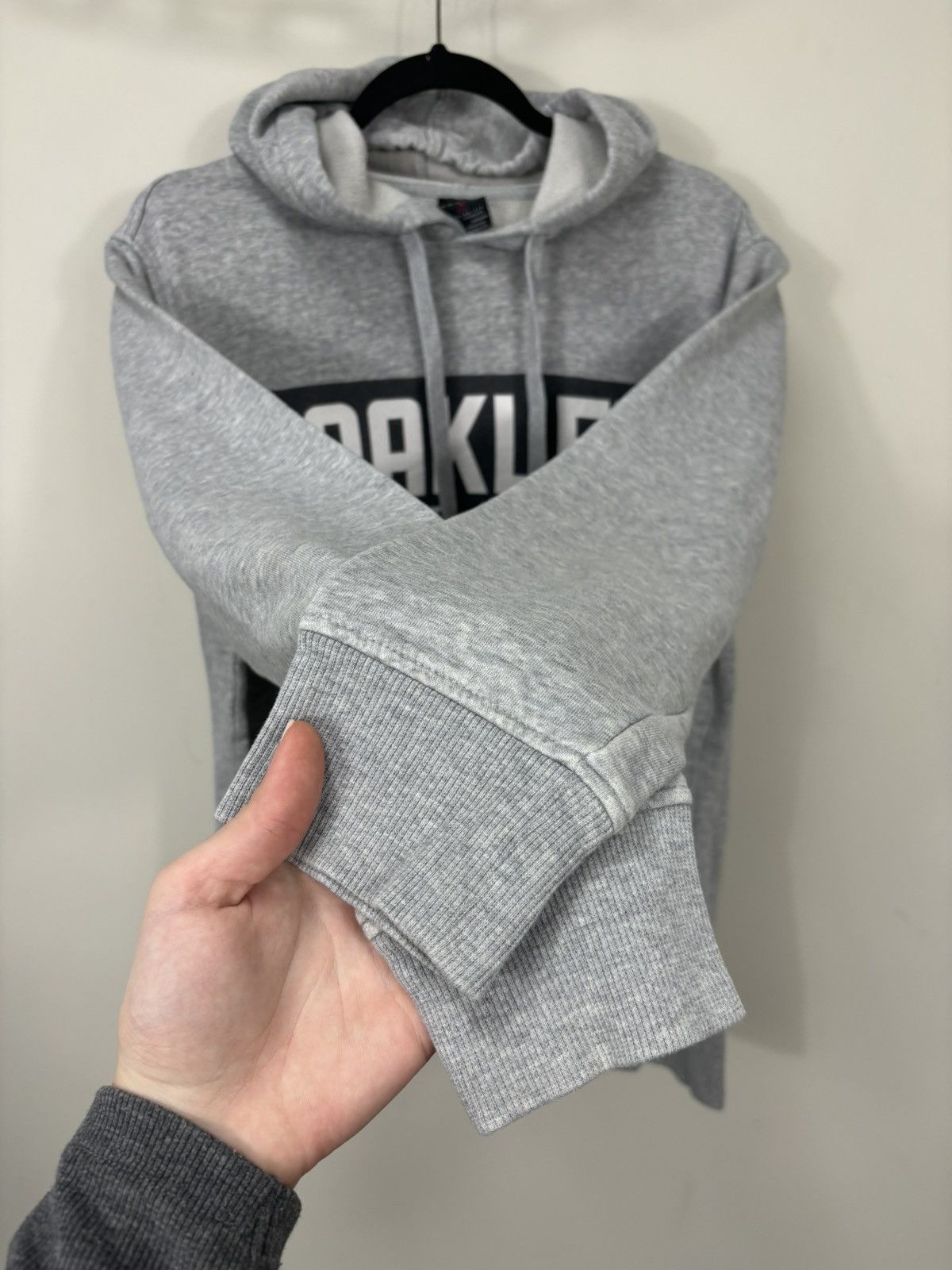 Oakley Vintage Oakley Big Logo Y2K Gray Hype Hoodie Size US M / EU 48-50 / 2 - 12 Thumbnail