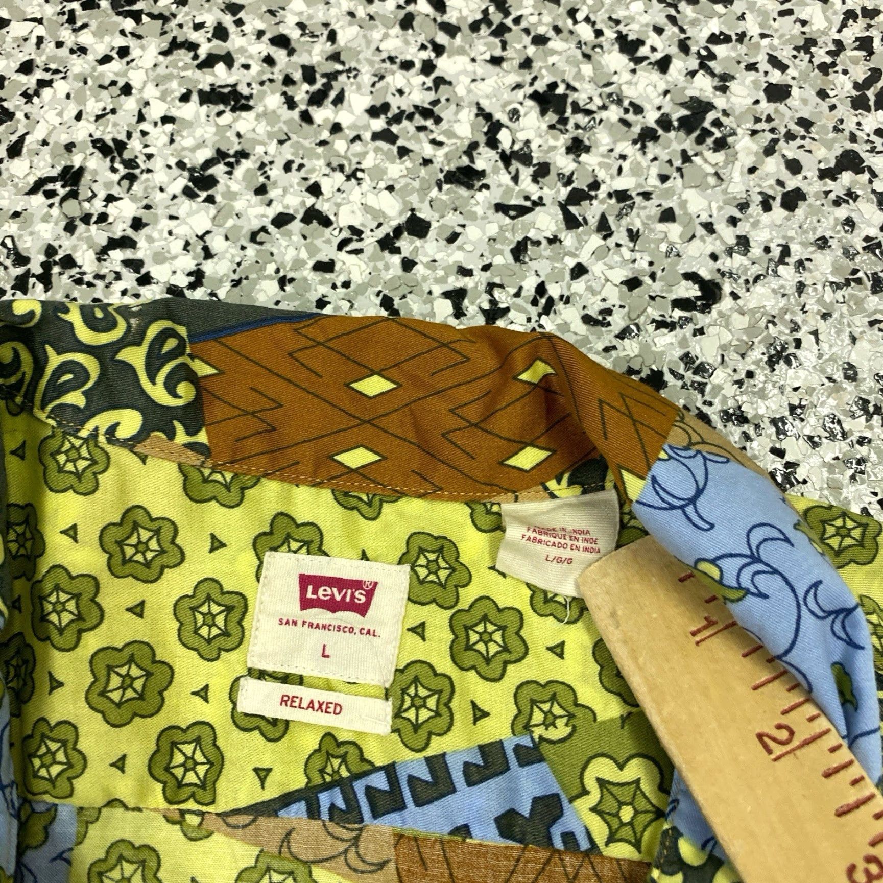 Levi's Levi's Lyocell Shirt Mens Large Button-Up Casual Green Blue Graphic Print Short Sleeve Relaxed Fit Size US L / EU 52-54 / 3 - 3 Thumbnail